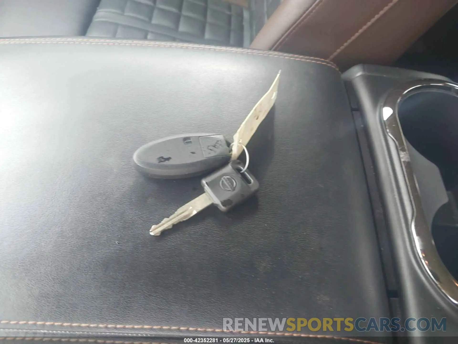 11 Photograph of a damaged car 1N6AA1E57KN506892 NISSAN TITAN 2019