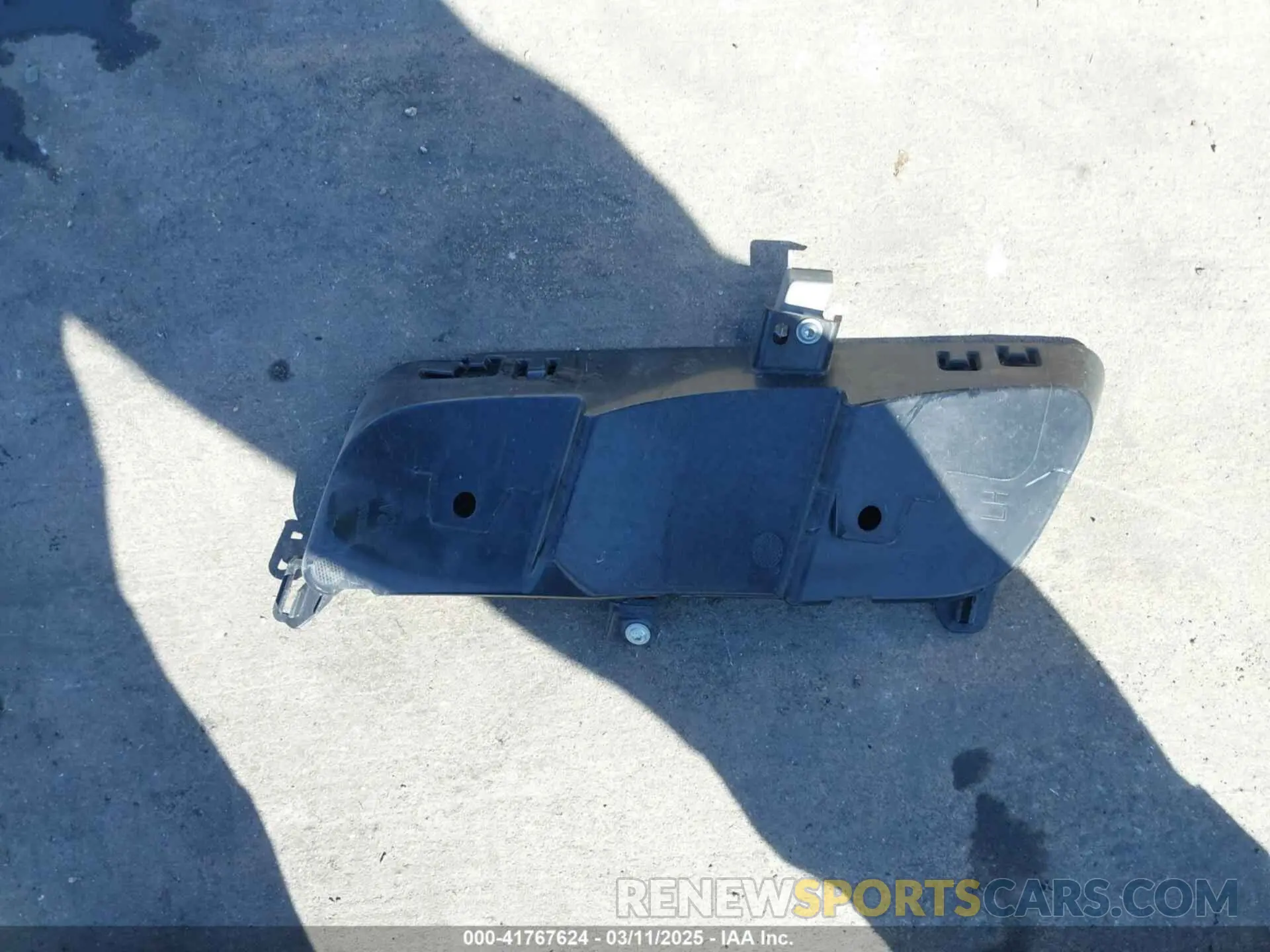 12 Photograph of a damaged car 1N6AA1E60KN532663 NISSAN TITAN 2019