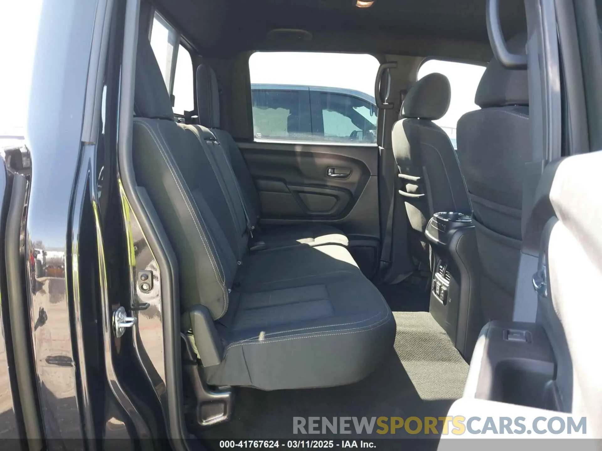 8 Photograph of a damaged car 1N6AA1E60KN532663 NISSAN TITAN 2019