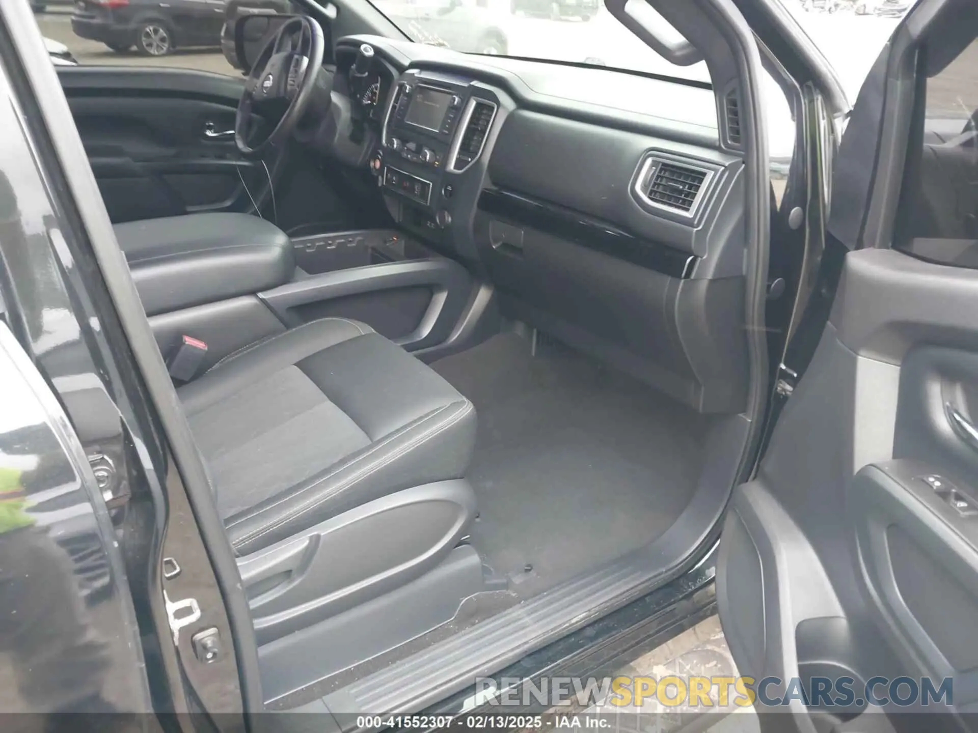 5 Photograph of a damaged car 1N6AA1E61KN501227 NISSAN TITAN 2019