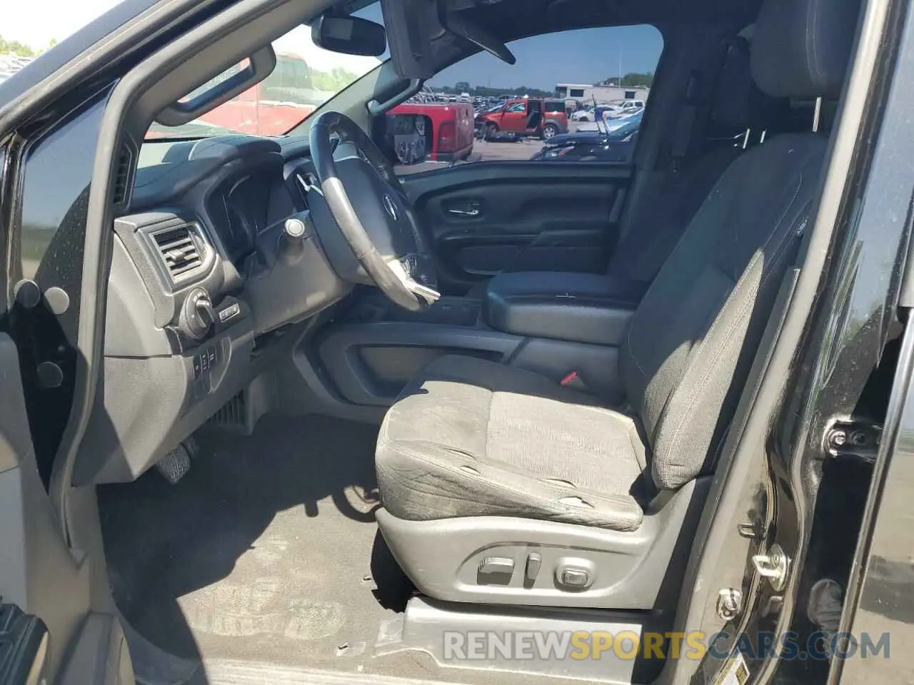 7 Photograph of a damaged car 1N6AA1E66KN501868 NISSAN TITAN 2019