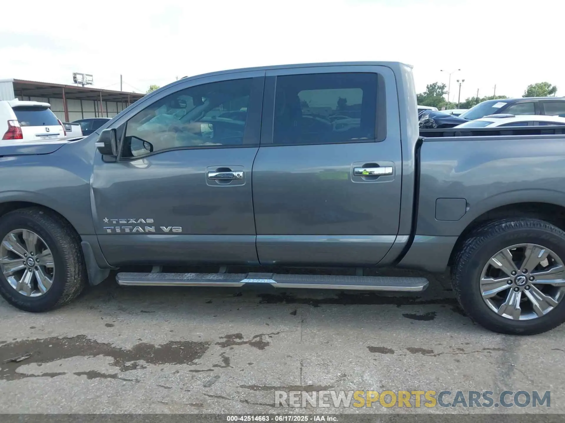 14 Photograph of a damaged car 1N6AA1E68KN525413 NISSAN TITAN 2019