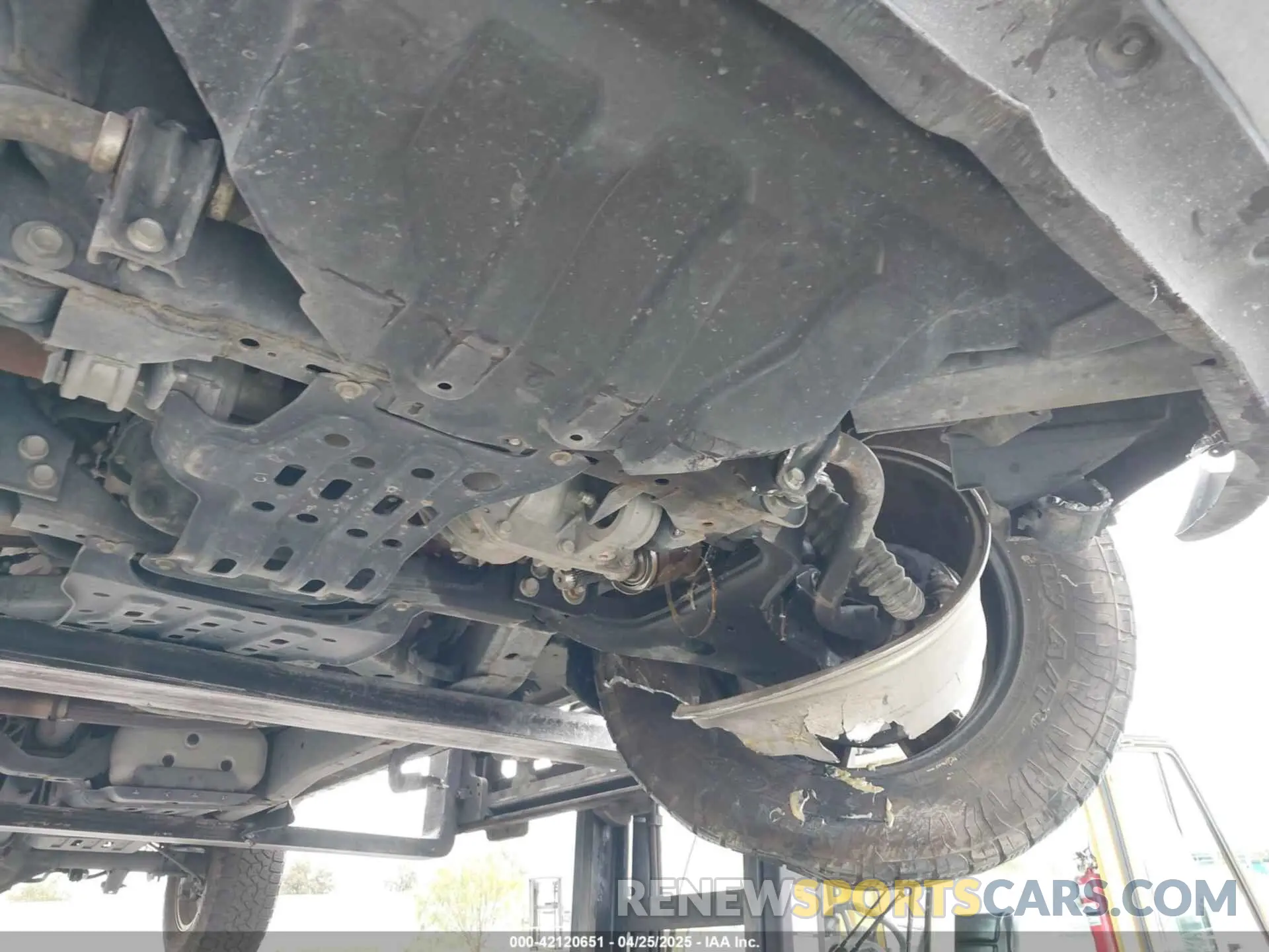 18 Photograph of a damaged car 1N6AA1EJ4KN518091 NISSAN TITAN 2019