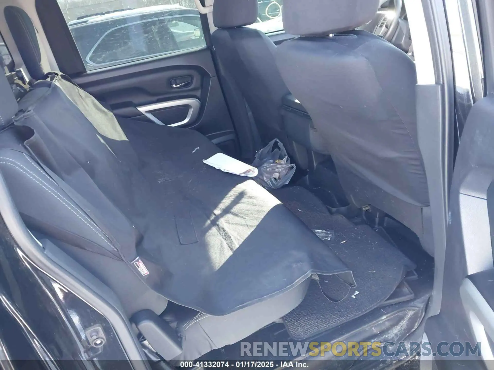 8 Photograph of a damaged car 1N6AA1EJ4KN518916 NISSAN TITAN 2019