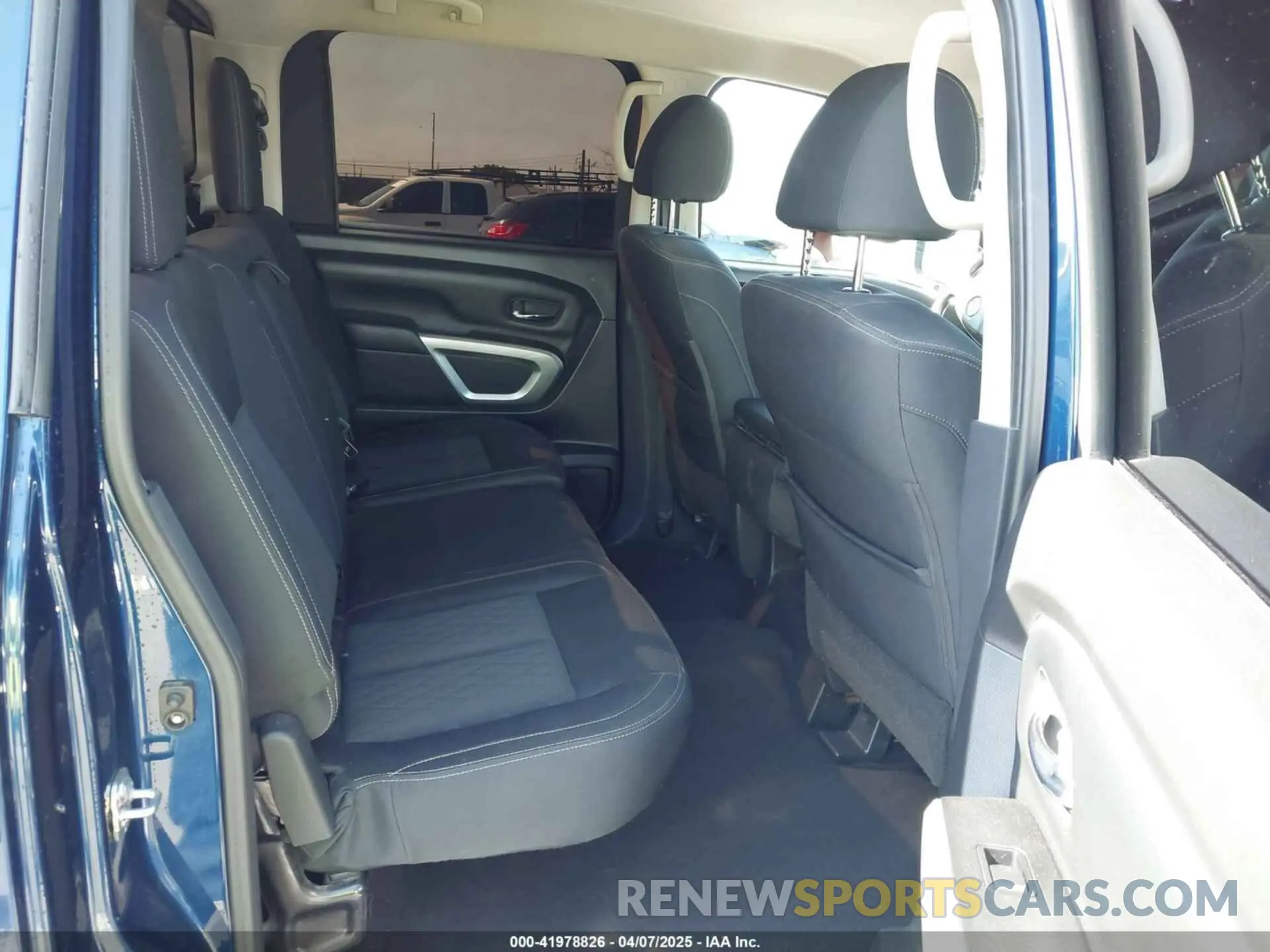 8 Photograph of a damaged car 1N6AA1EK4KN500599 NISSAN TITAN 2019