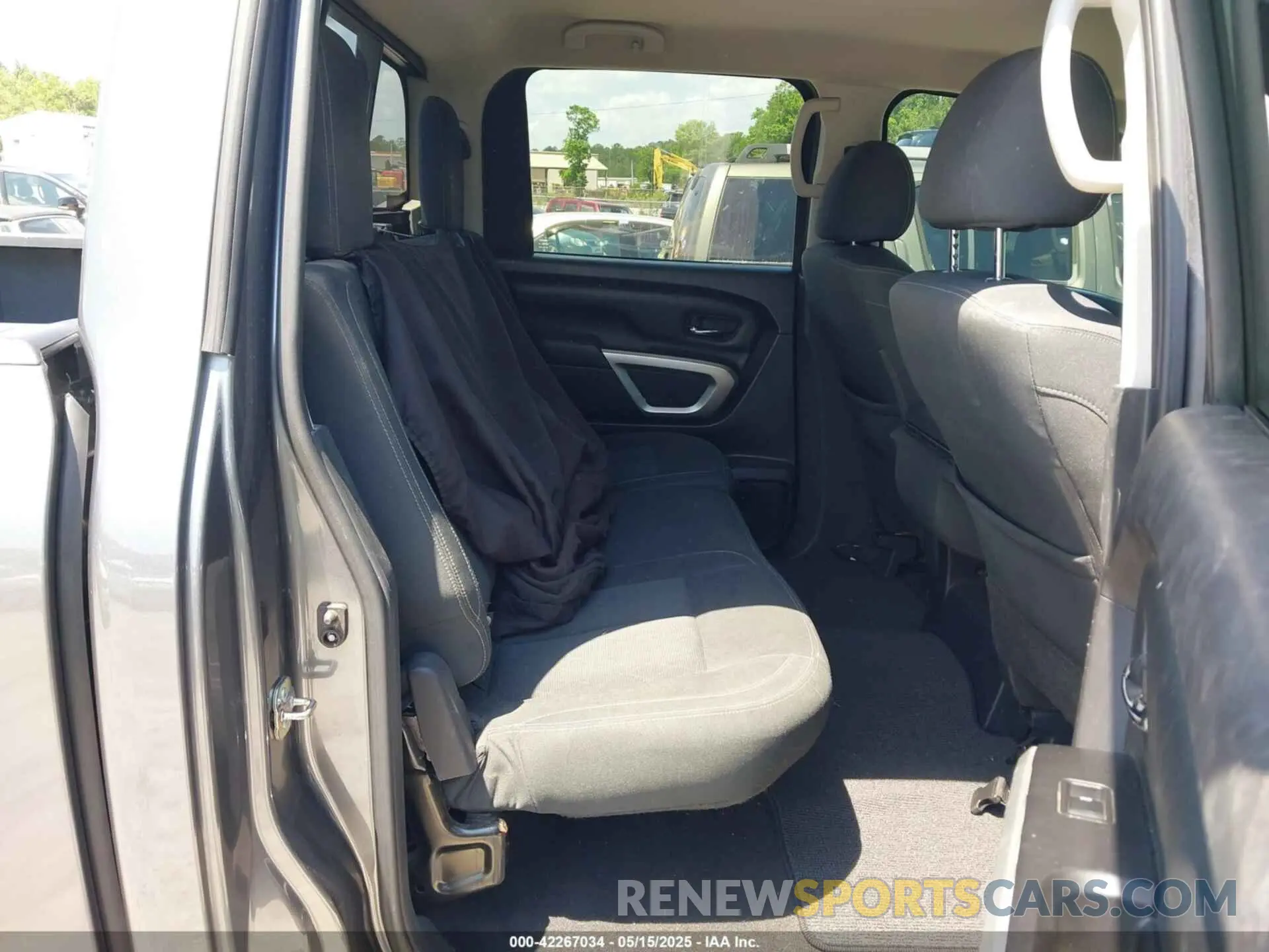 8 Photograph of a damaged car 1N6AA1EKXKN514541 NISSAN TITAN 2019