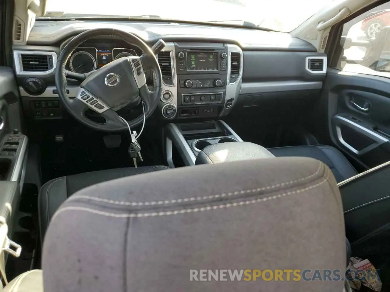 8 Photograph of a damaged car 1N6BA1F44KN530464 NISSAN TITAN 2019