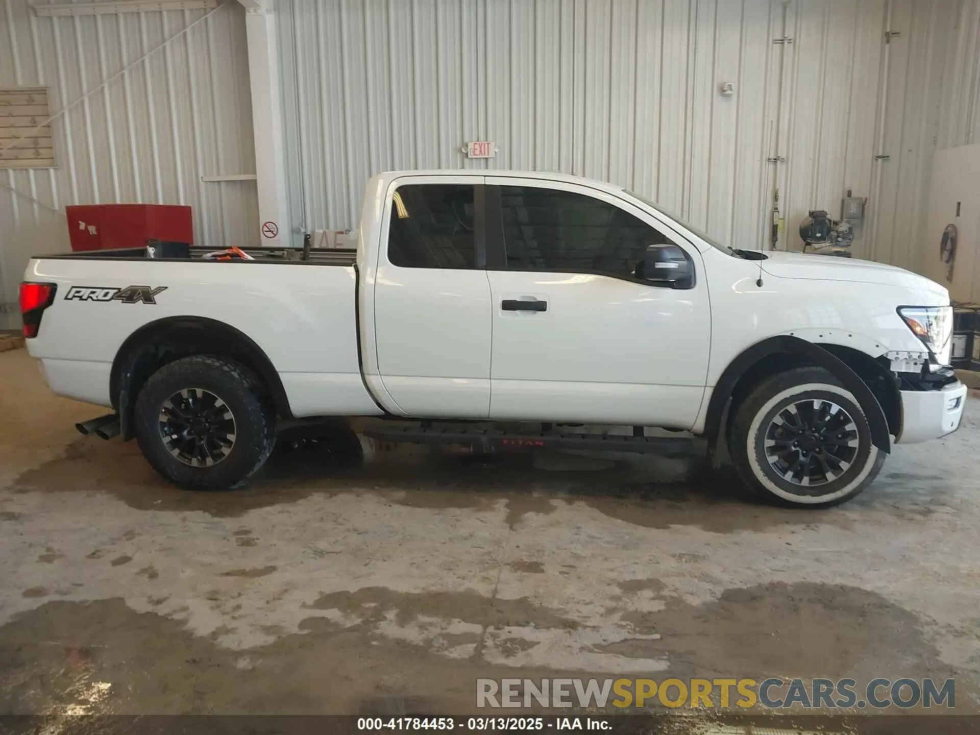 14 Photograph of a damaged car 1N6AA1CD3LN506710 NISSAN TITAN 2020
