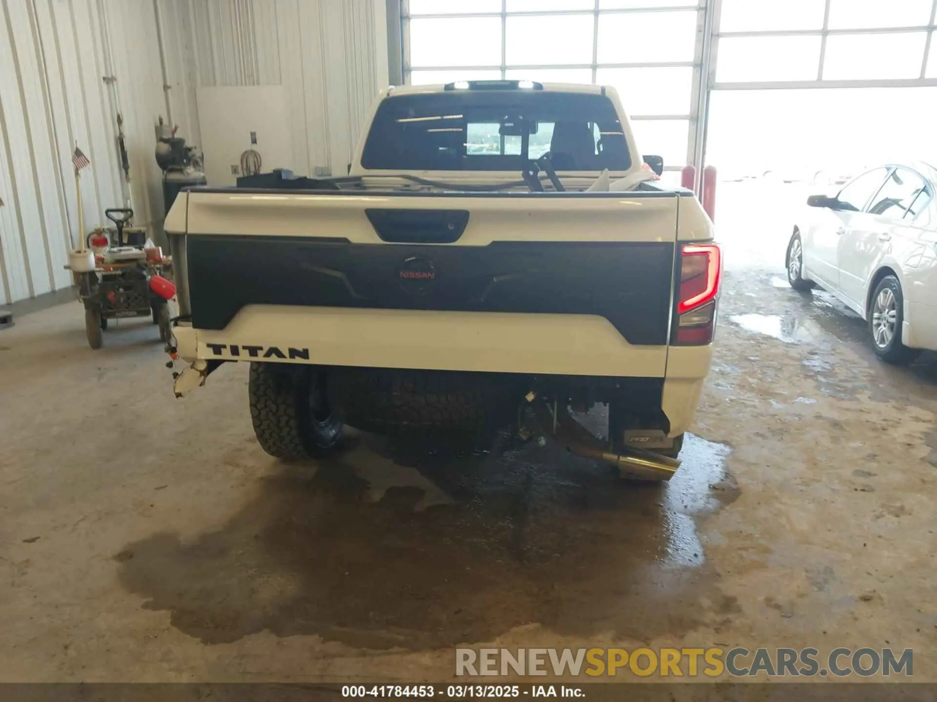 17 Photograph of a damaged car 1N6AA1CD3LN506710 NISSAN TITAN 2020