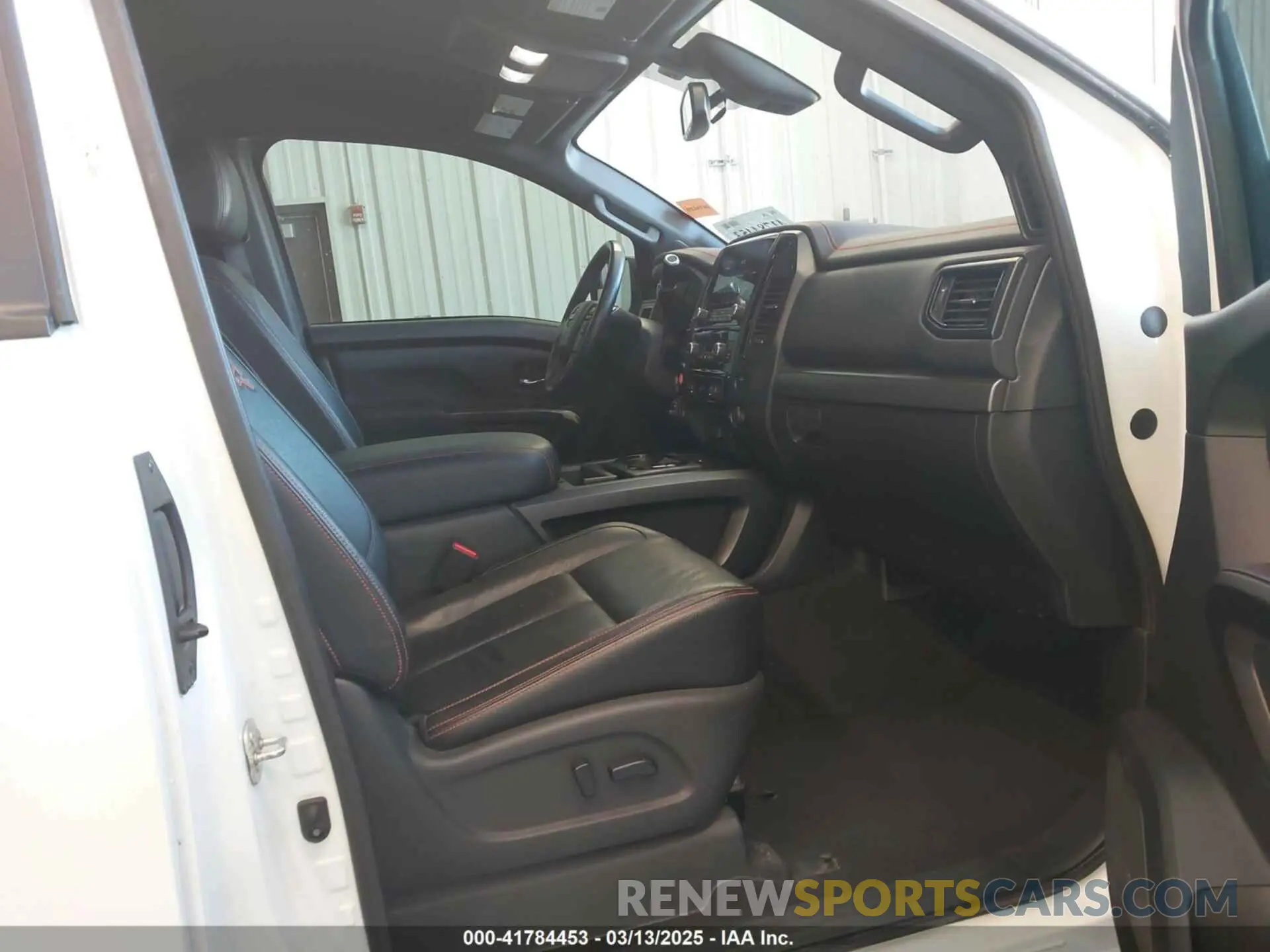 5 Photograph of a damaged car 1N6AA1CD3LN506710 NISSAN TITAN 2020