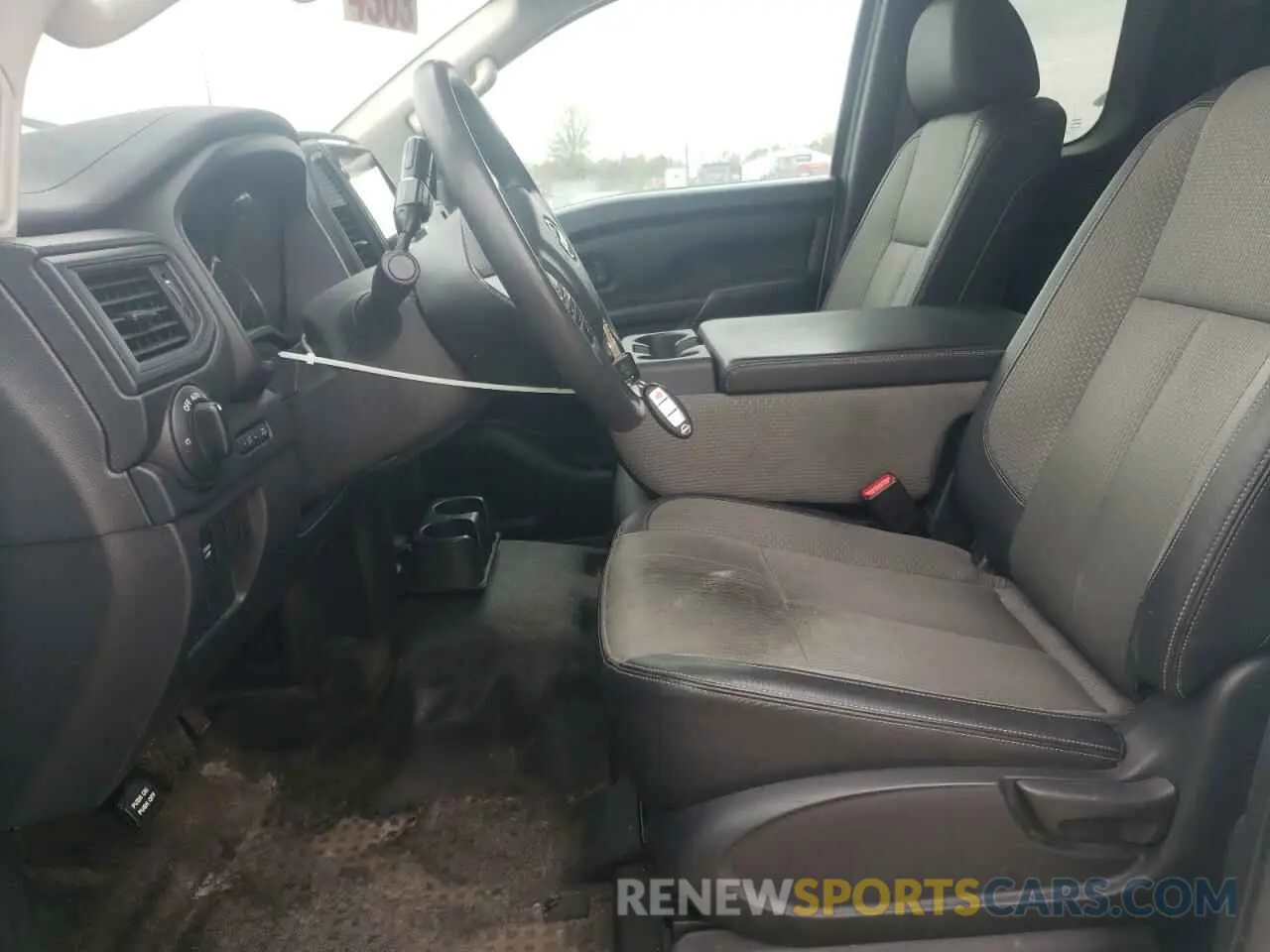 7 Photograph of a damaged car 1N6AA1CE3LN507347 NISSAN TITAN 2020