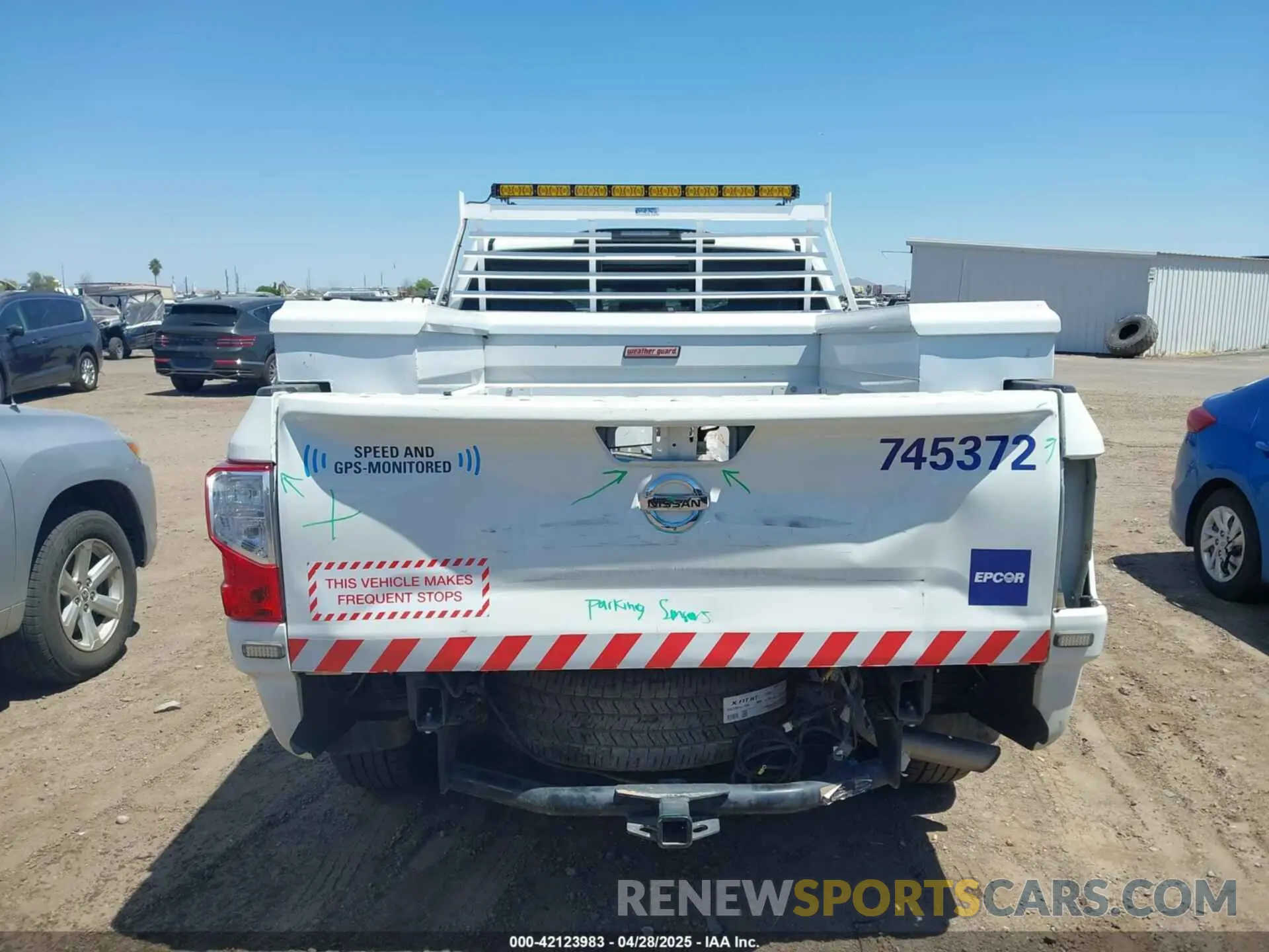 6 Photograph of a damaged car 1N6AA1CE5LN505647 NISSAN TITAN 2020