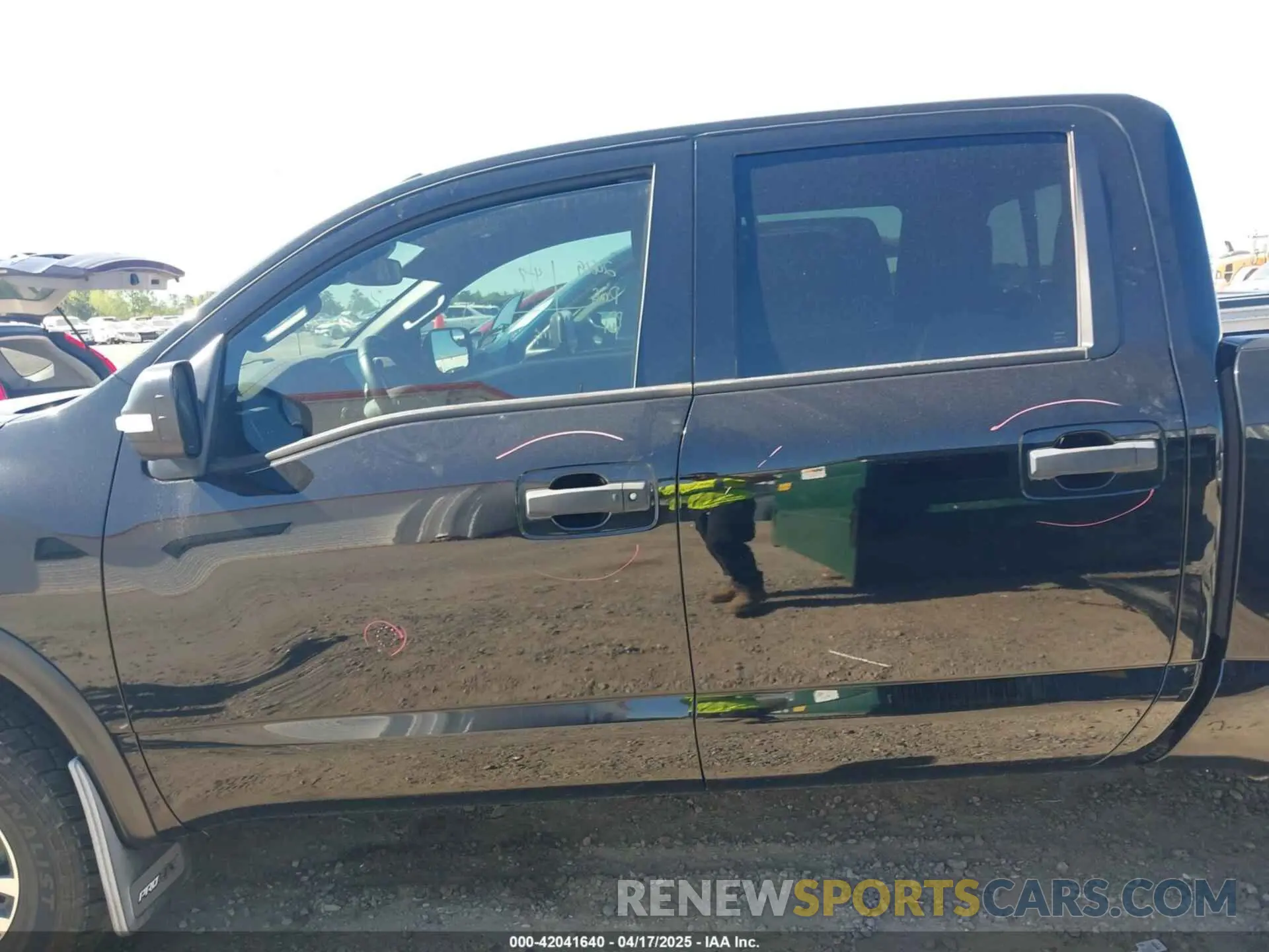 15 Photograph of a damaged car 1N6AA1ED3LN507305 NISSAN TITAN 2020