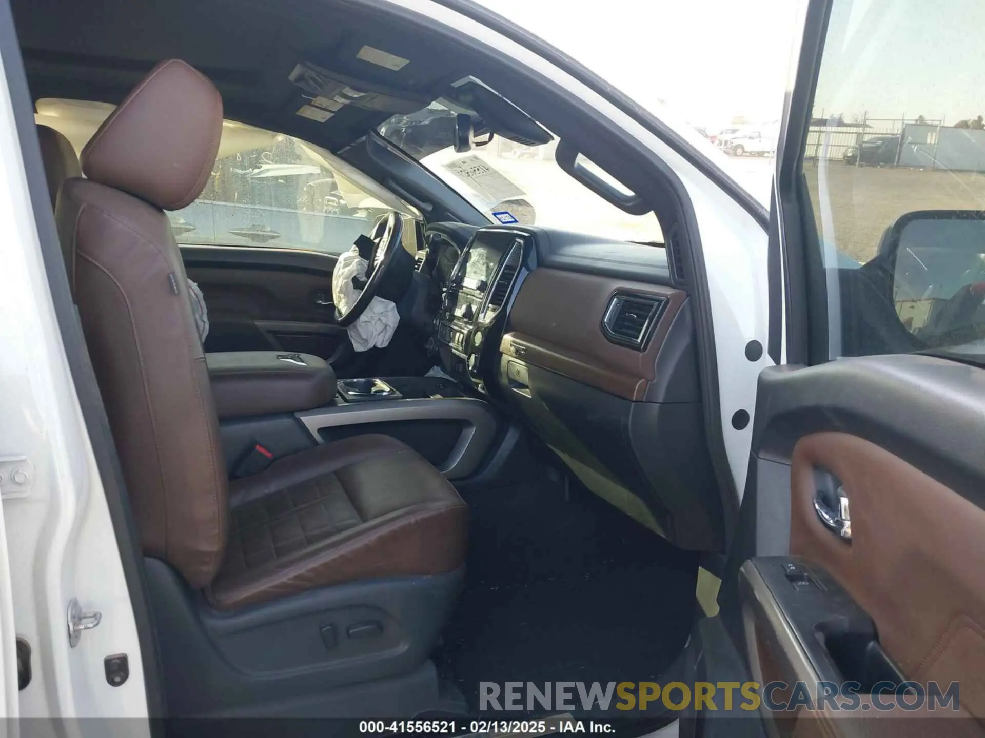 5 Photograph of a damaged car 1N6AA1ED5LN510562 NISSAN TITAN 2020