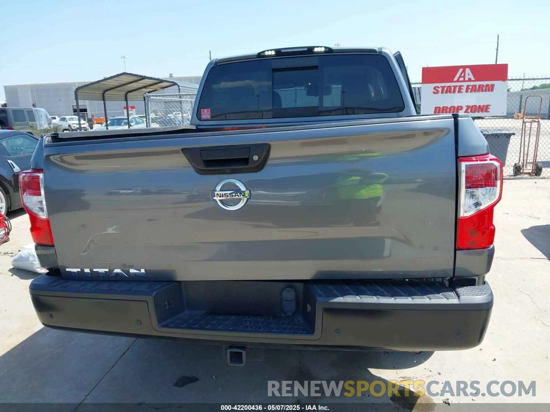 16 Photograph of a damaged car 1N6AA1EE7LN504559 NISSAN TITAN 2020