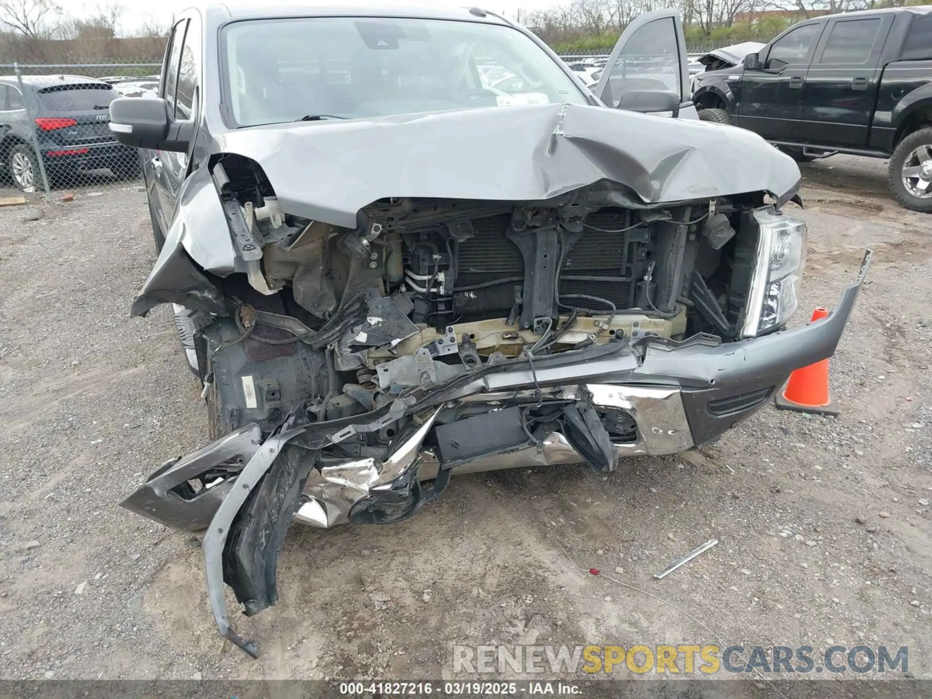6 Photograph of a damaged car 1N6AA1EF8LN505938 NISSAN TITAN 2020