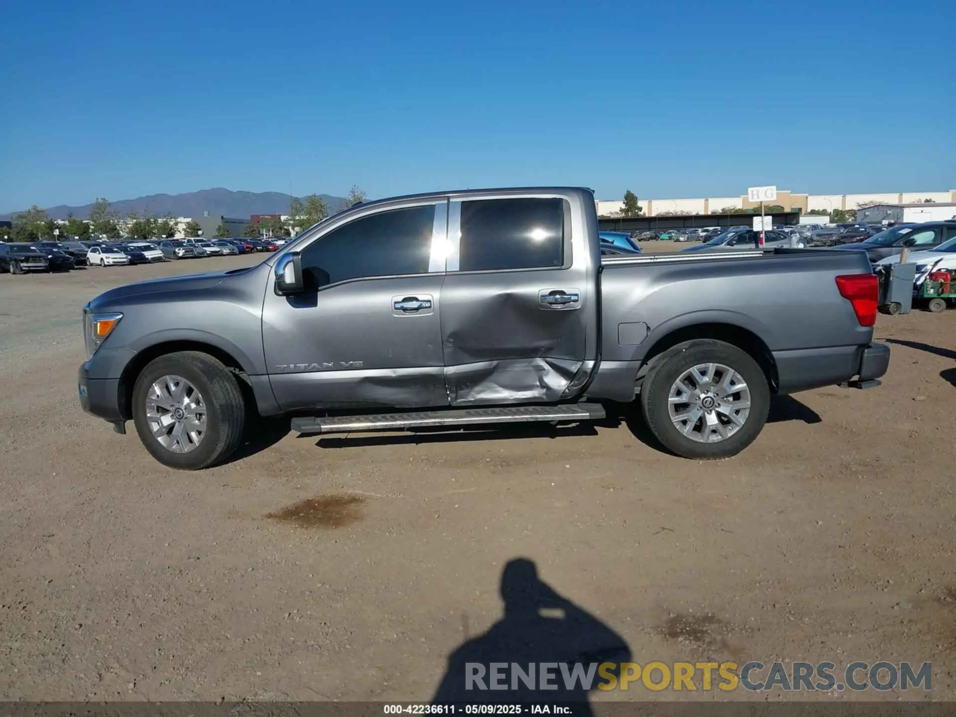 14 Photograph of a damaged car 1N6AA1EF8LN512582 NISSAN TITAN 2020