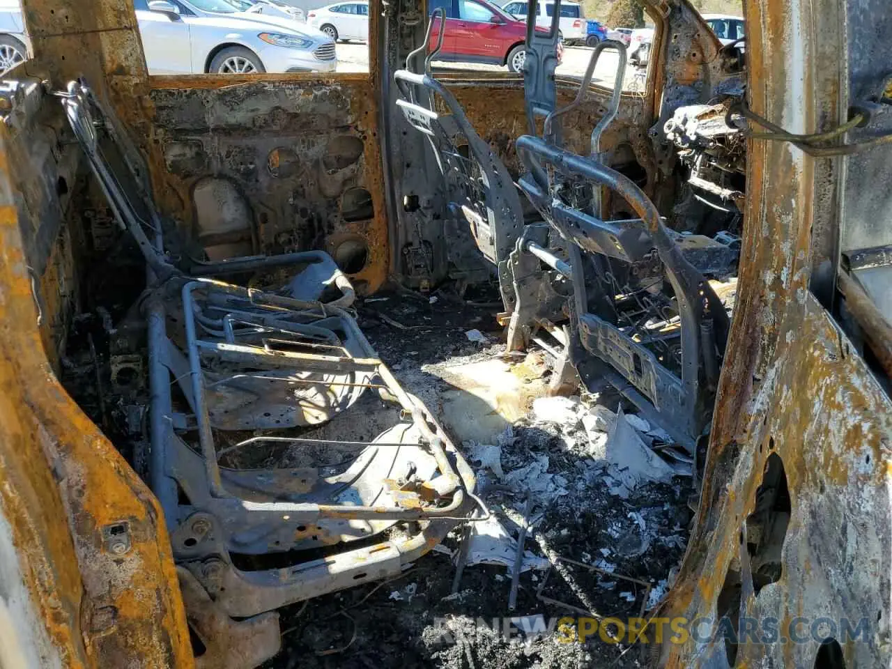 10 Photograph of a damaged car 1N6AA1EC7MN529767 NISSAN TITAN 2021