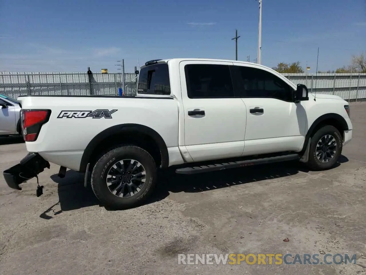 3 Photograph of a damaged car 1N6AA1ED2MN536652 NISSAN TITAN 2021
