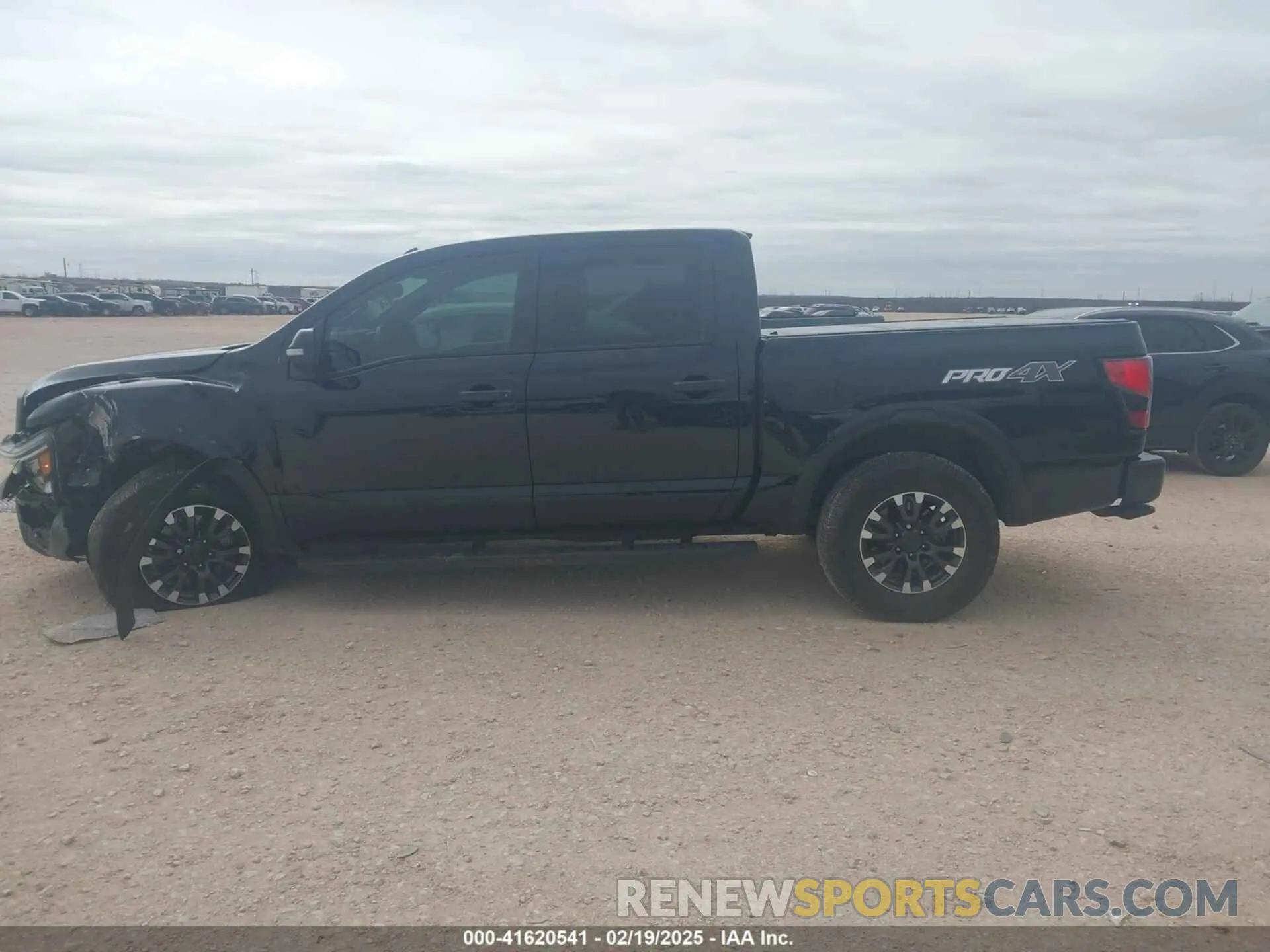 14 Photograph of a damaged car 1N6AA1ED3MN507645 NISSAN TITAN 2021