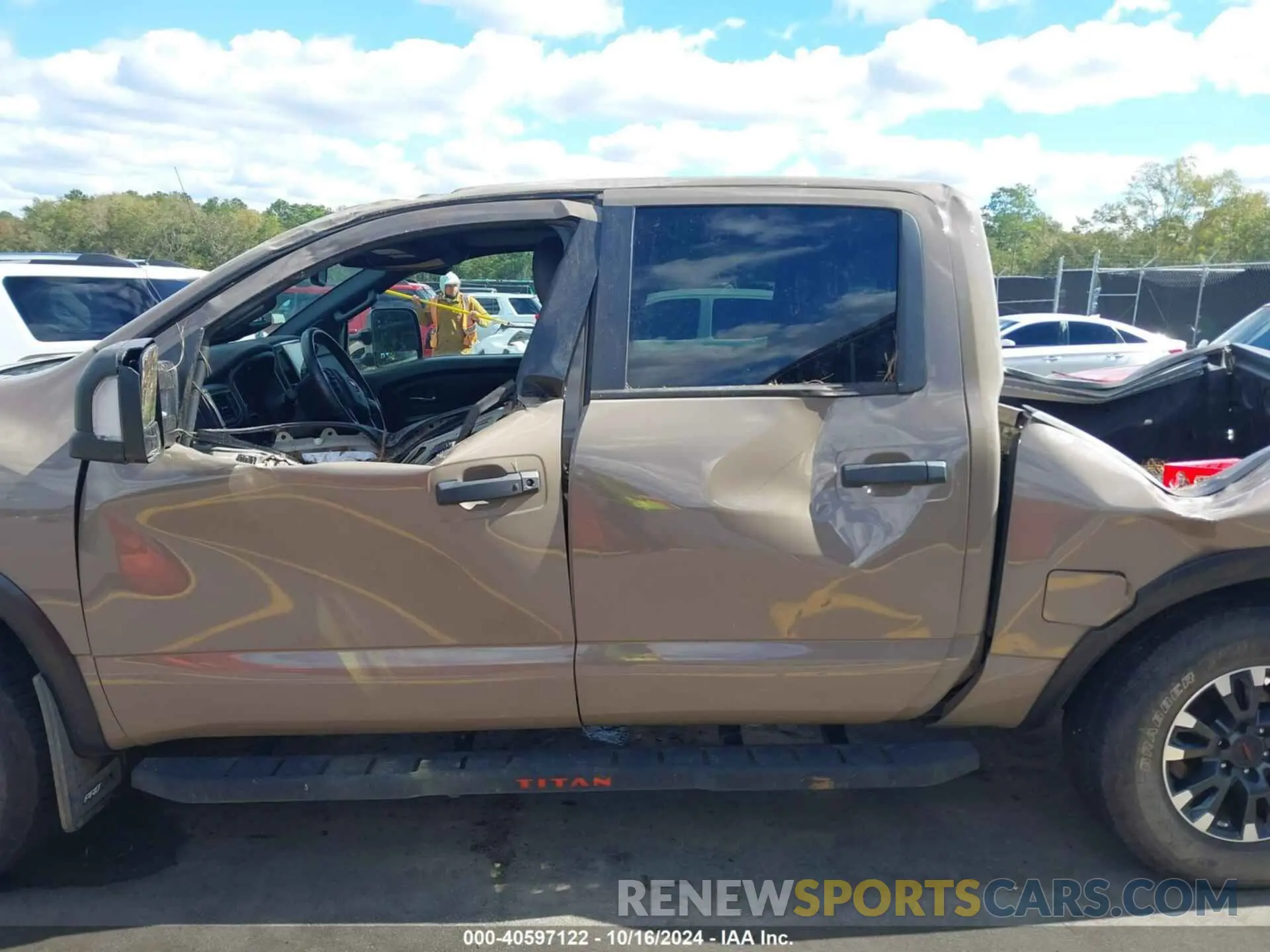 14 Photograph of a damaged car 1N6AA1ED4MN531369 NISSAN TITAN 2021