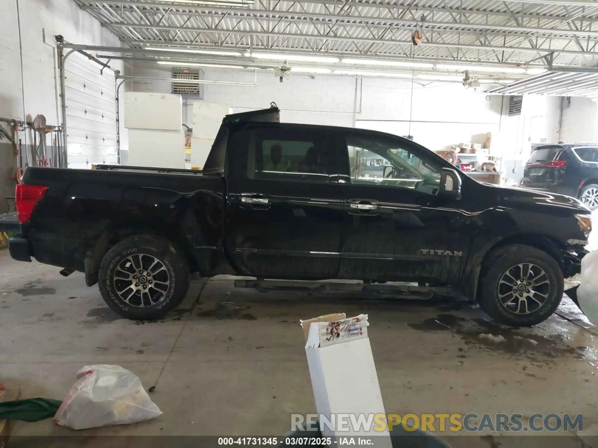 13 Photograph of a damaged car 1N6AA1ED6MN517649 NISSAN TITAN 2021