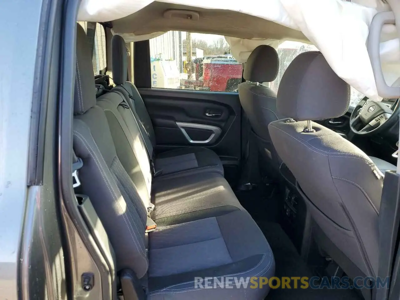 10 Photograph of a damaged car 1N6AA1ED6MN533916 NISSAN TITAN 2021