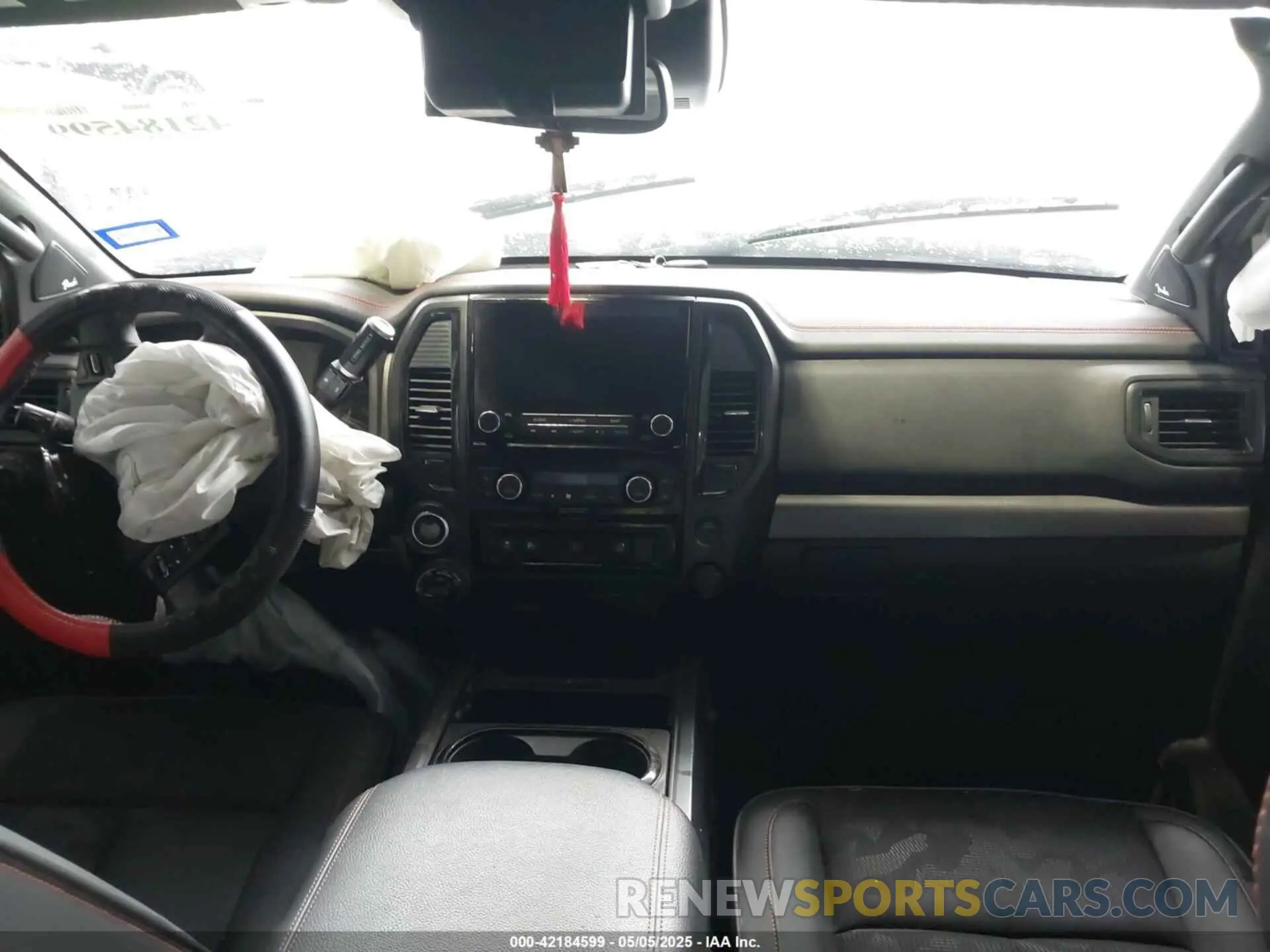 5 Photograph of a damaged car 1N6AA1ED7MN511004 NISSAN TITAN 2021