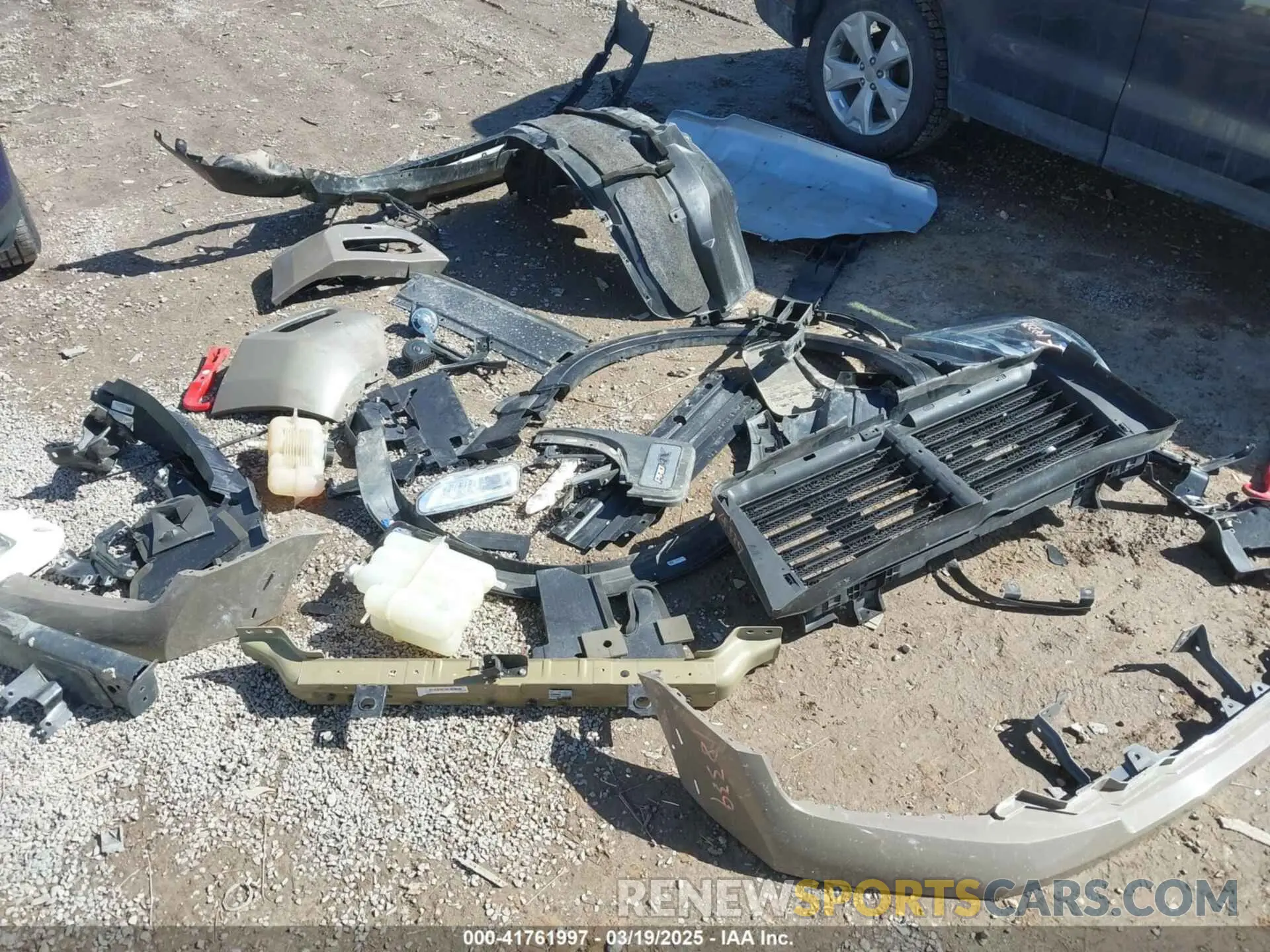 12 Photograph of a damaged car 1N6AA1ED9MN527737 NISSAN TITAN 2021