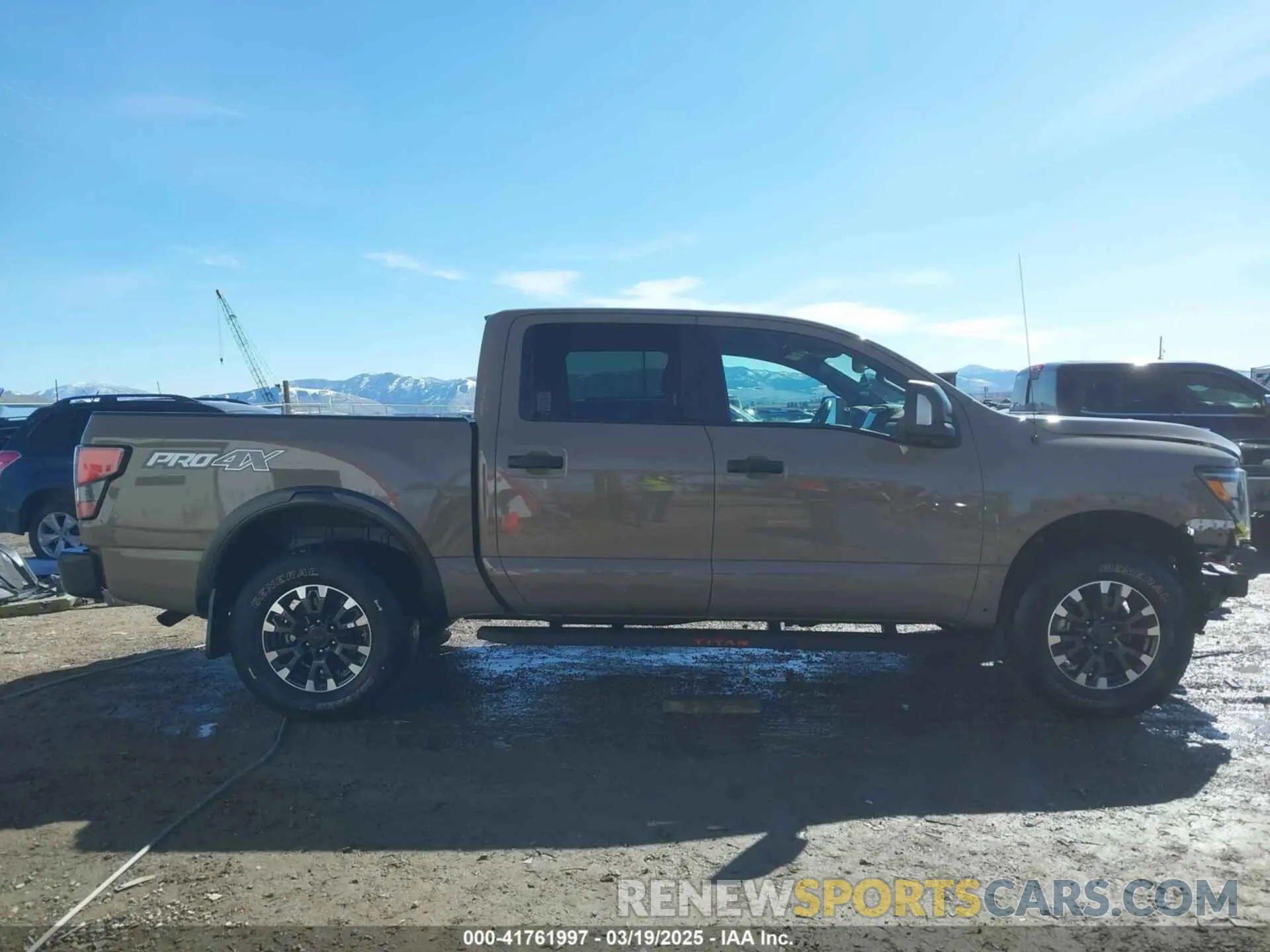 14 Photograph of a damaged car 1N6AA1ED9MN527737 NISSAN TITAN 2021
