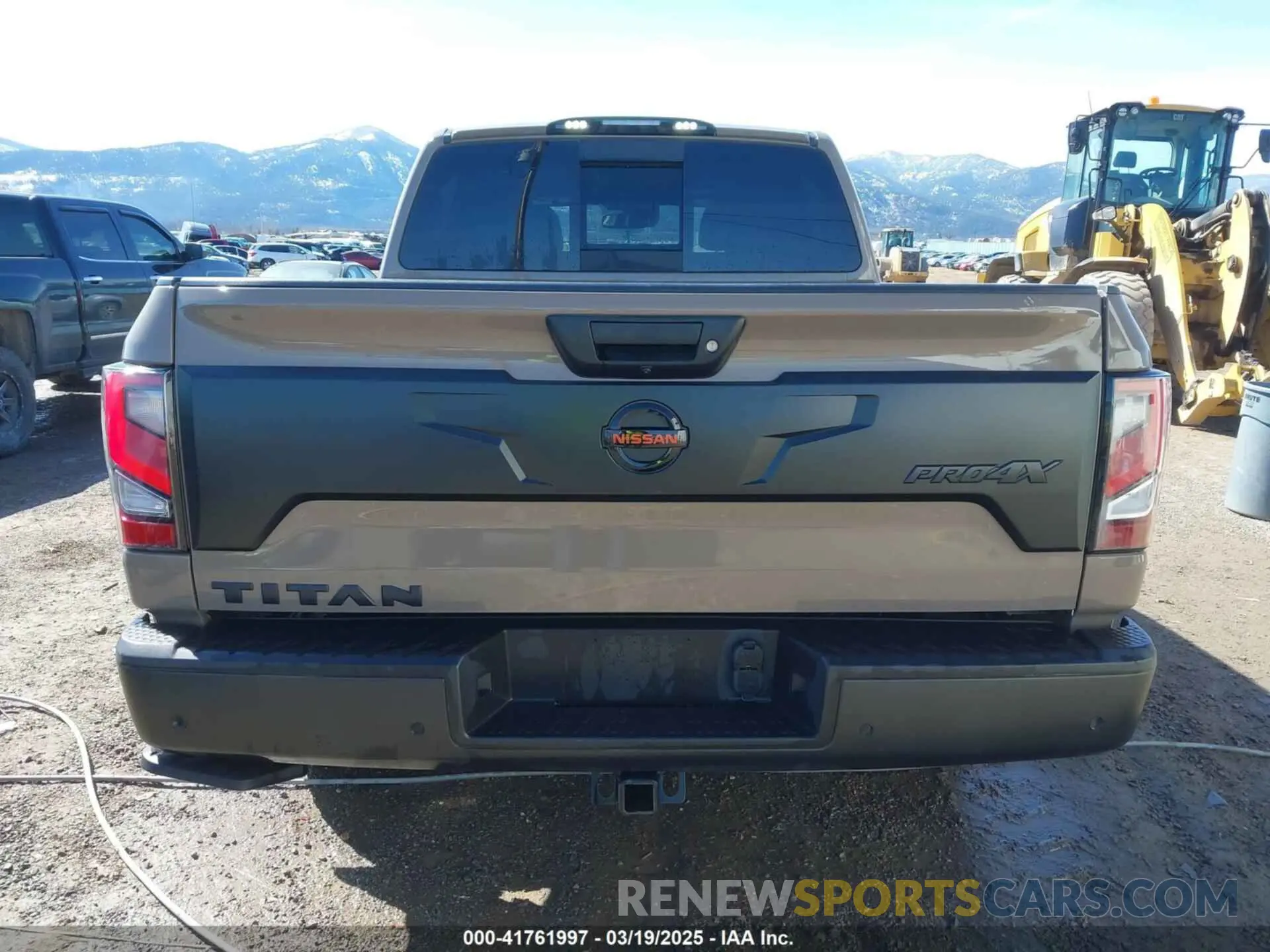 17 Photograph of a damaged car 1N6AA1ED9MN527737 NISSAN TITAN 2021