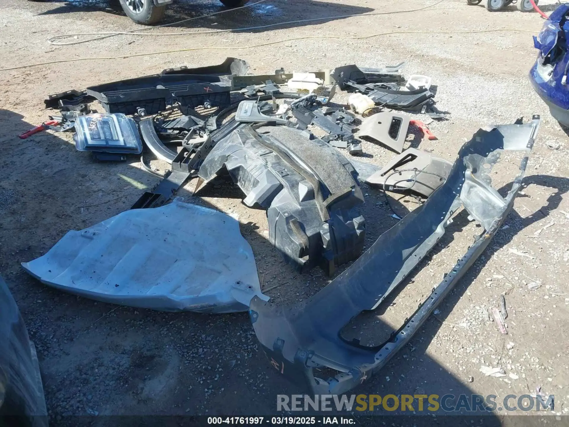 20 Photograph of a damaged car 1N6AA1ED9MN527737 NISSAN TITAN 2021