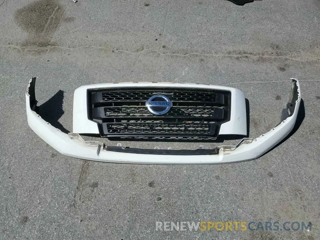 14 Photograph of a damaged car 1N6AA1EDXMN527522 NISSAN TITAN 2021
