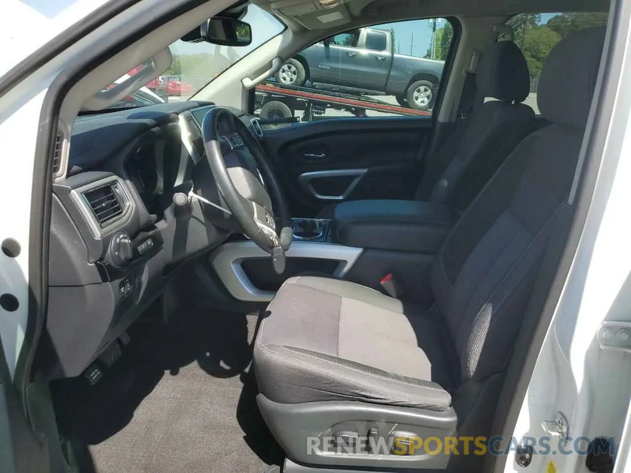 7 Photograph of a damaged car 1N6AA1EDXMN527522 NISSAN TITAN 2021