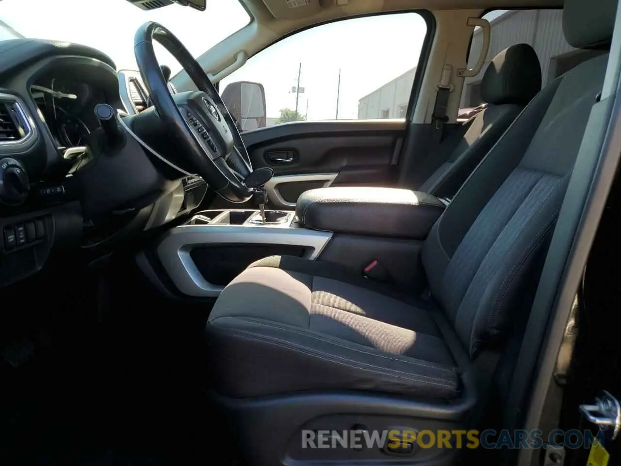 7 Photograph of a damaged car 1N6AA1EFXMN509569 NISSAN TITAN 2021