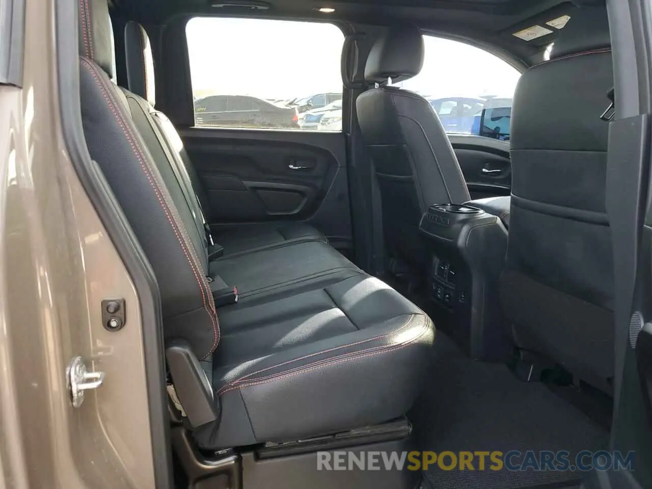 10 Photograph of a damaged car 1N6AA1FB9MN533034 NISSAN TITAN 2021