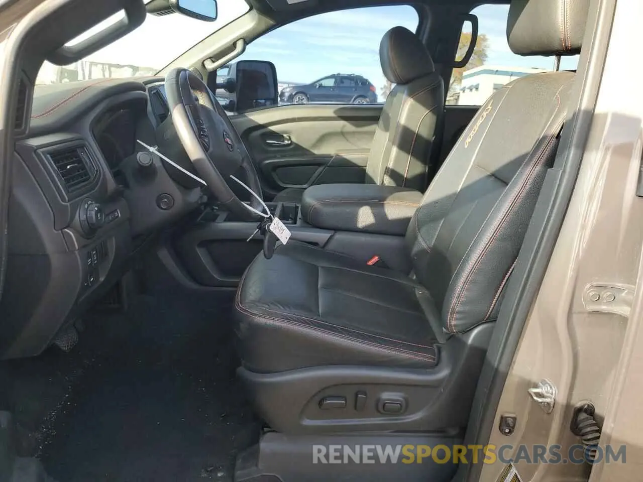 7 Photograph of a damaged car 1N6AA1FB9MN533034 NISSAN TITAN 2021