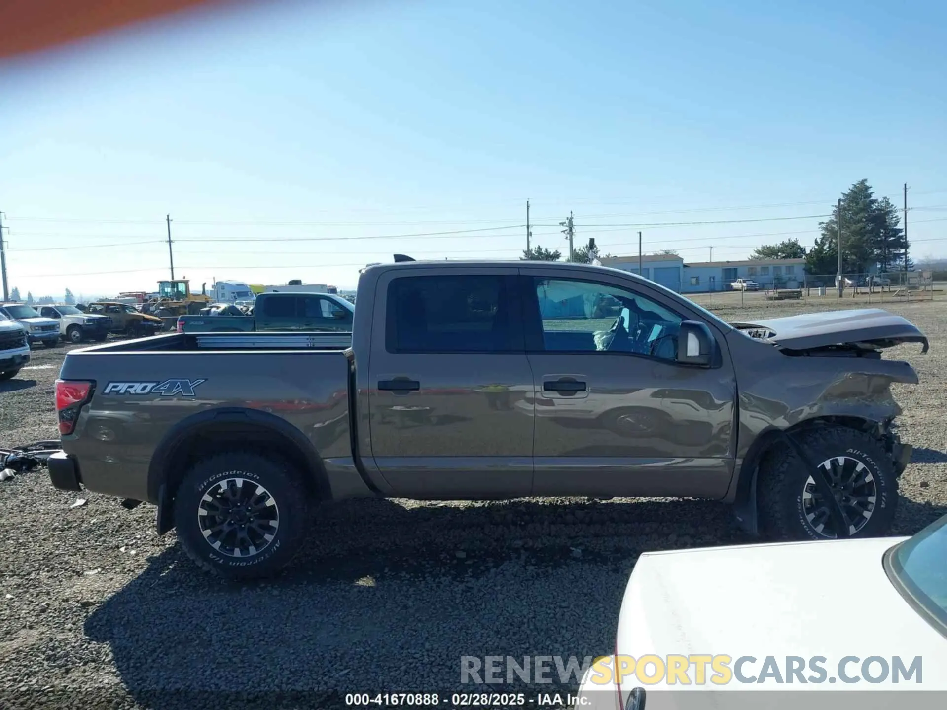 14 Photograph of a damaged car 1N6AA1ED4NN101018 NISSAN TITAN 2022