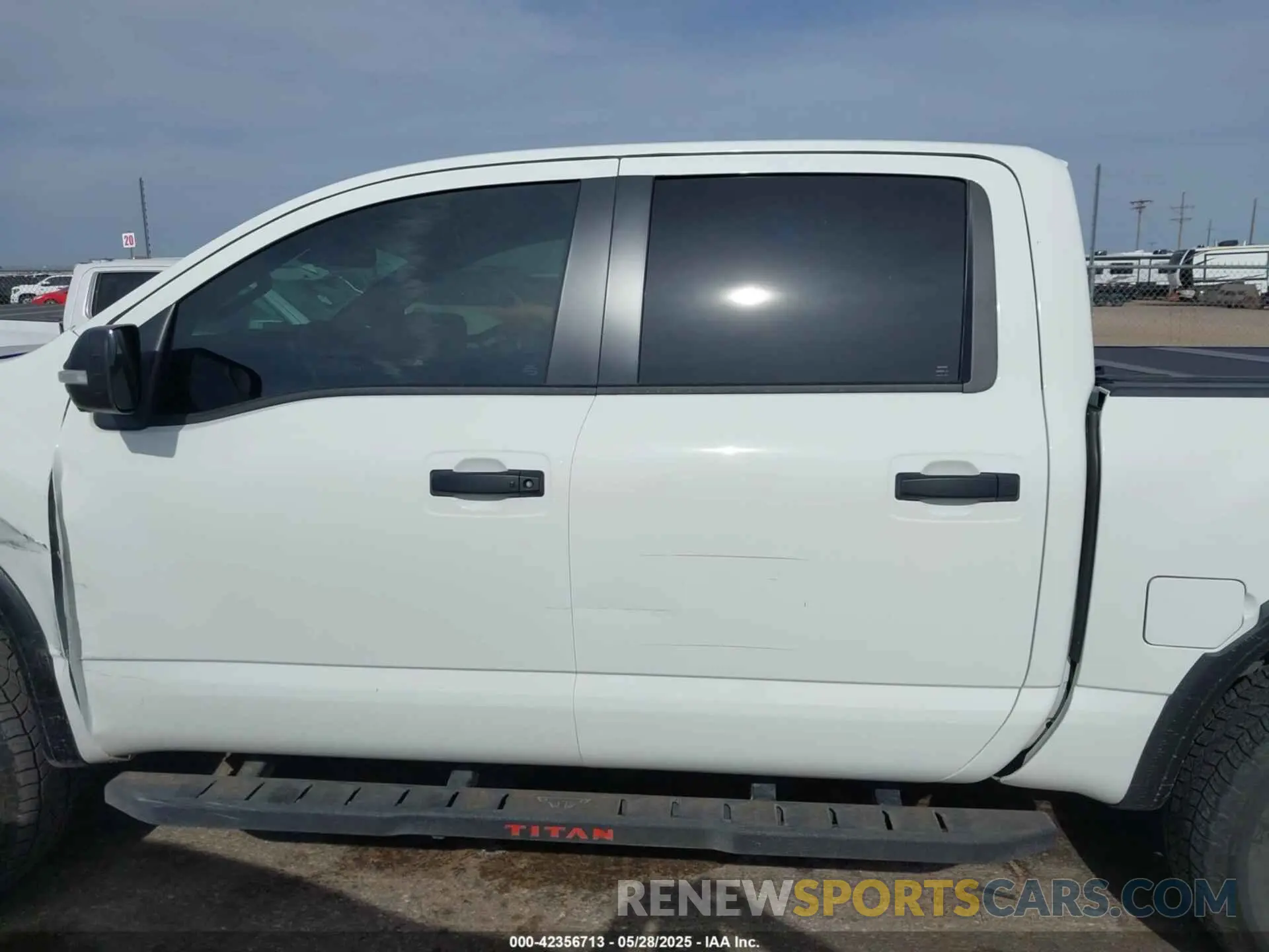 14 Photograph of a damaged car 1N6AA1ED7NN102938 NISSAN TITAN 2022