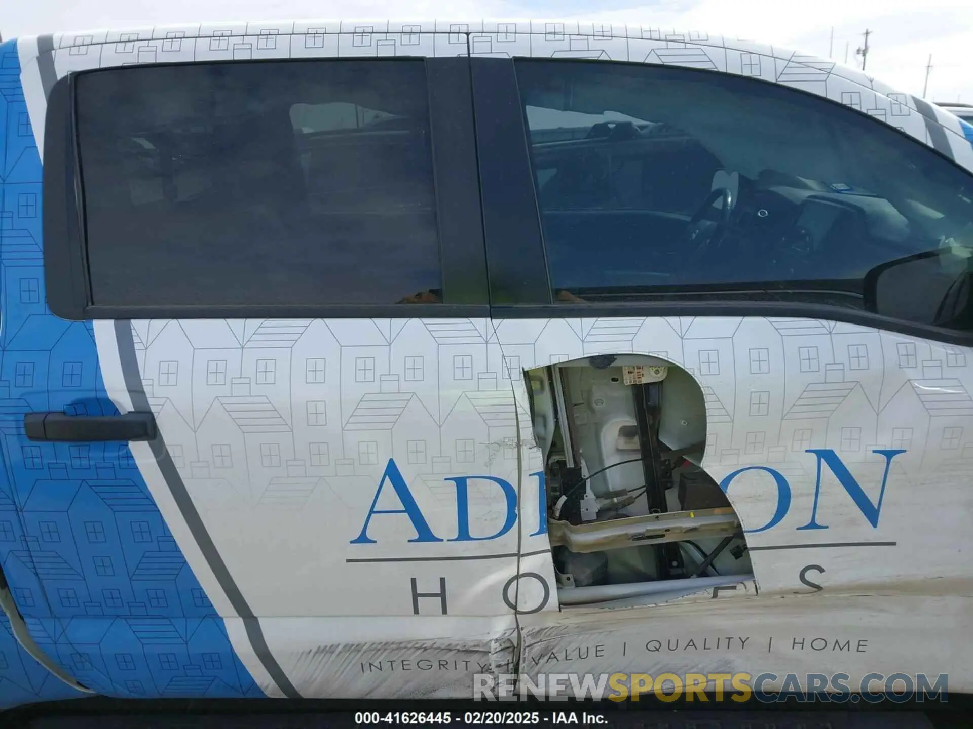 14 Photograph of a damaged car 1N6AA1EF6NN104519 NISSAN TITAN 2022