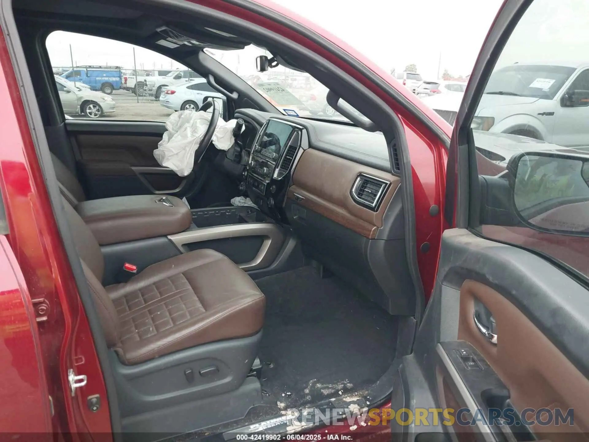 5 Photograph of a damaged car 1N6AA1ED5RN102376 NISSAN TITAN 2024