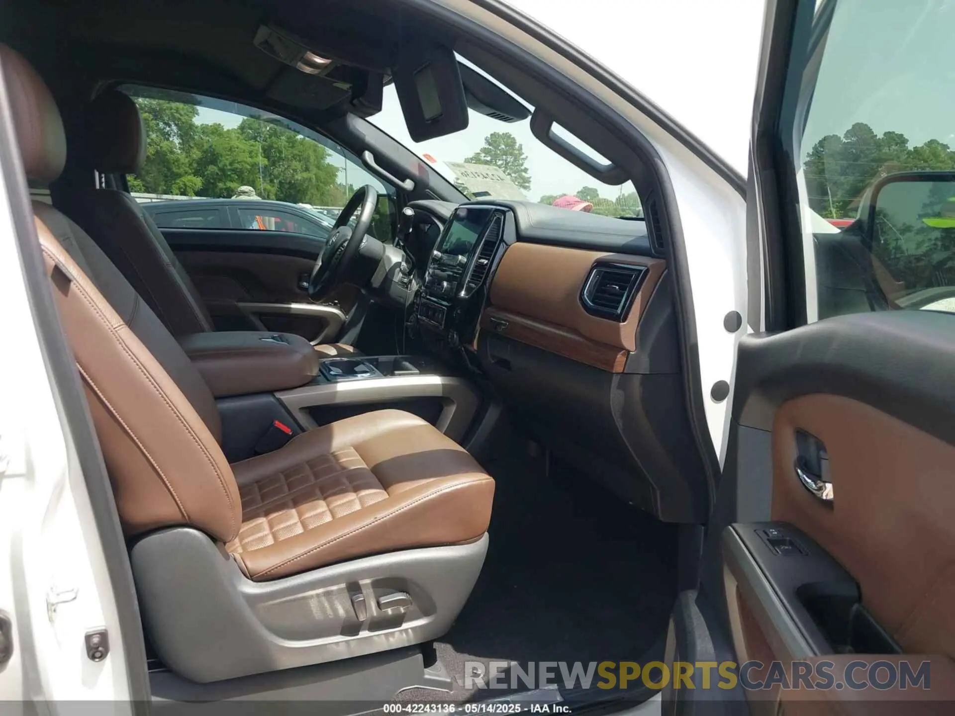 5 Photograph of a damaged car 1N6AA1ED7RN101486 NISSAN TITAN 2024