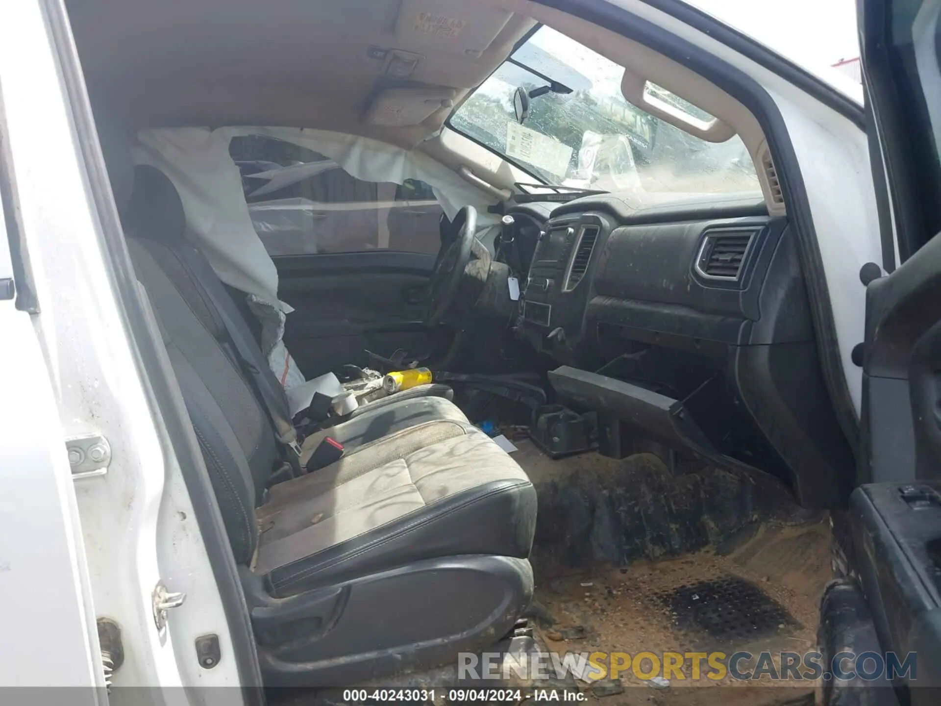 5 Photograph of a damaged car 1N6AA1F39KN515137 NISSAN TITAN XD 2019