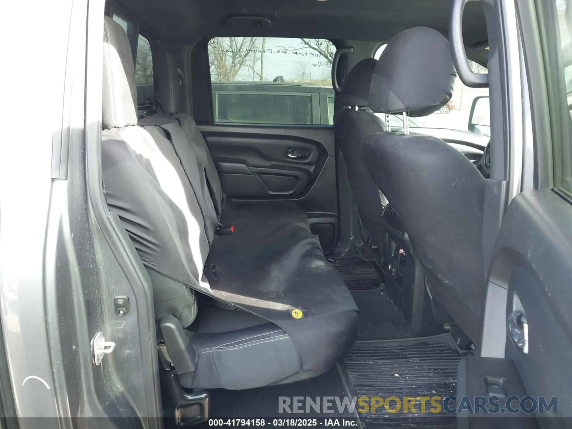 8 Photograph of a damaged car 1N6BA1F41KN529532 NISSAN TITAN XD 2019