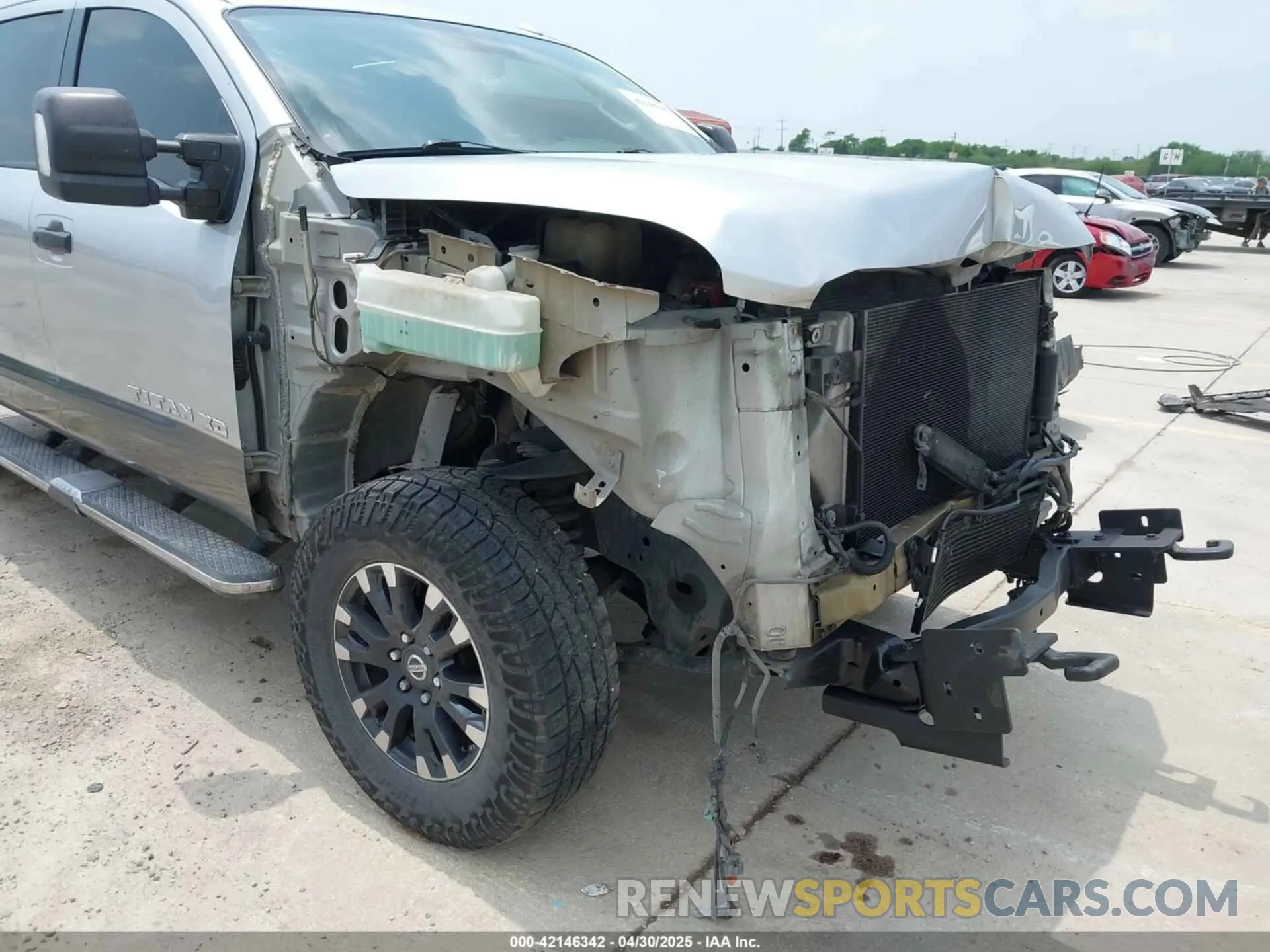 18 Photograph of a damaged car 1N6BA1F43KN524400 NISSAN TITAN XD 2019