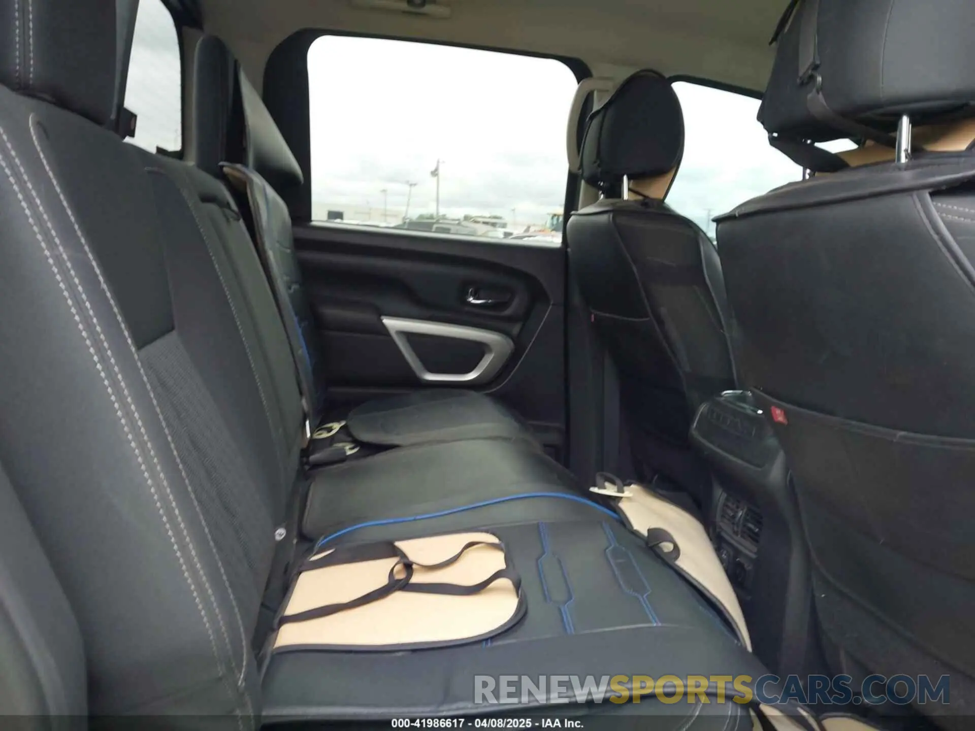 8 Photograph of a damaged car 1N6BA1F46KN514637 NISSAN TITAN XD 2019