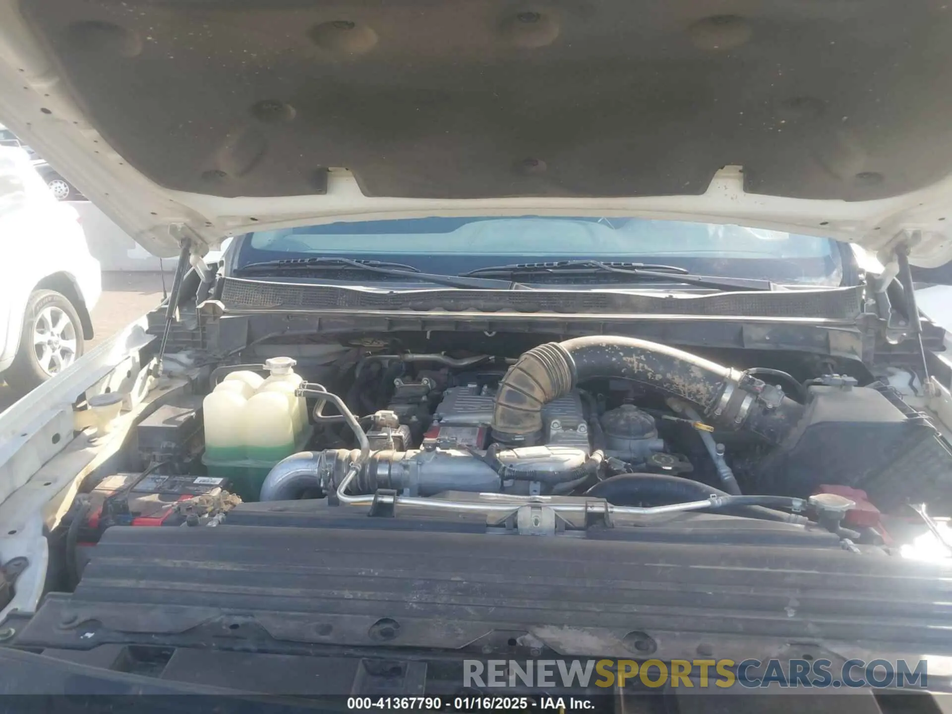 10 Photograph of a damaged car 1N6BA1RP0KN523792 NISSAN TITAN XD 2019