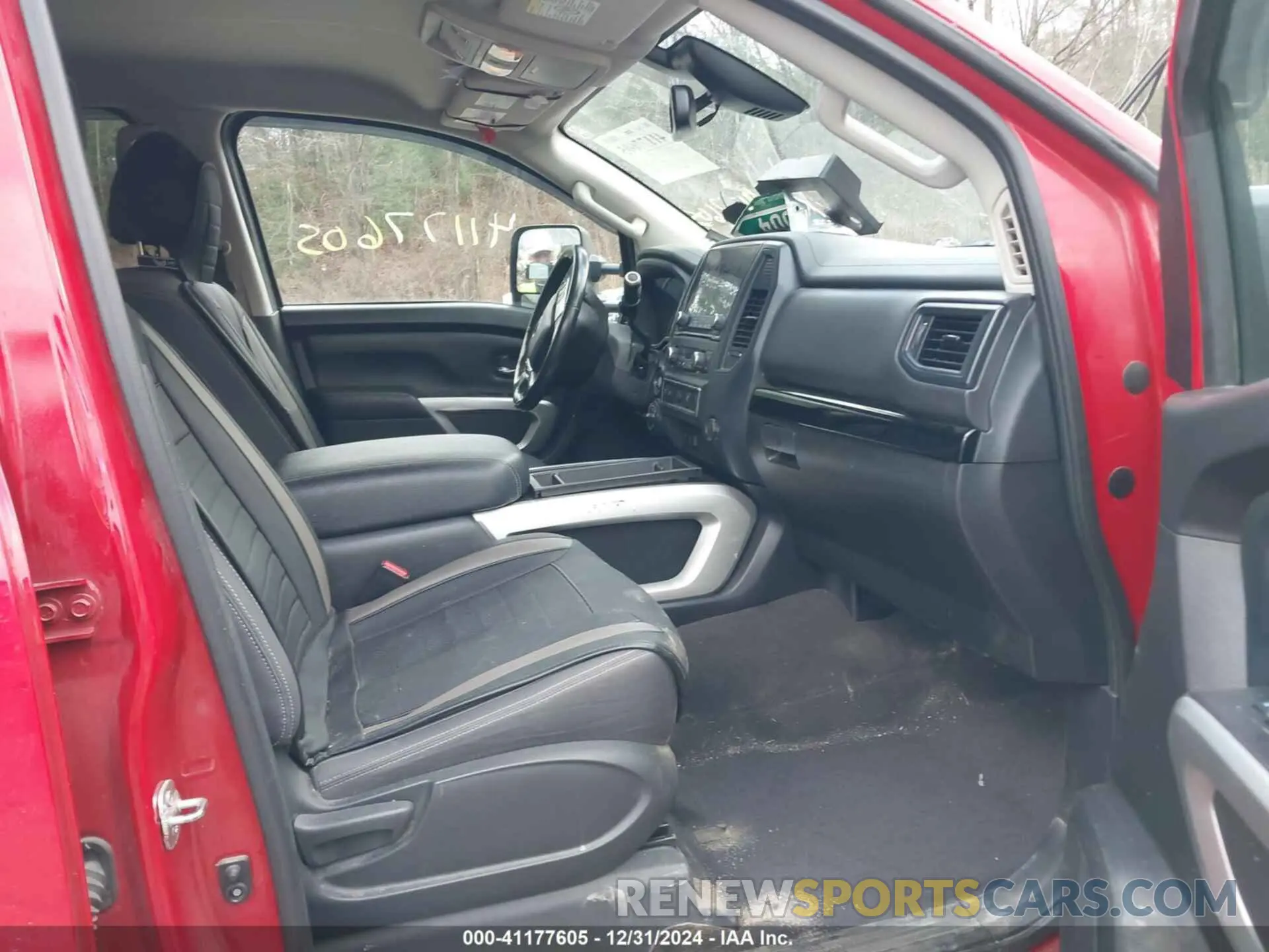 5 Photograph of a damaged car 1N6AA1FB5NN103034 NISSAN TITAN XD 2022
