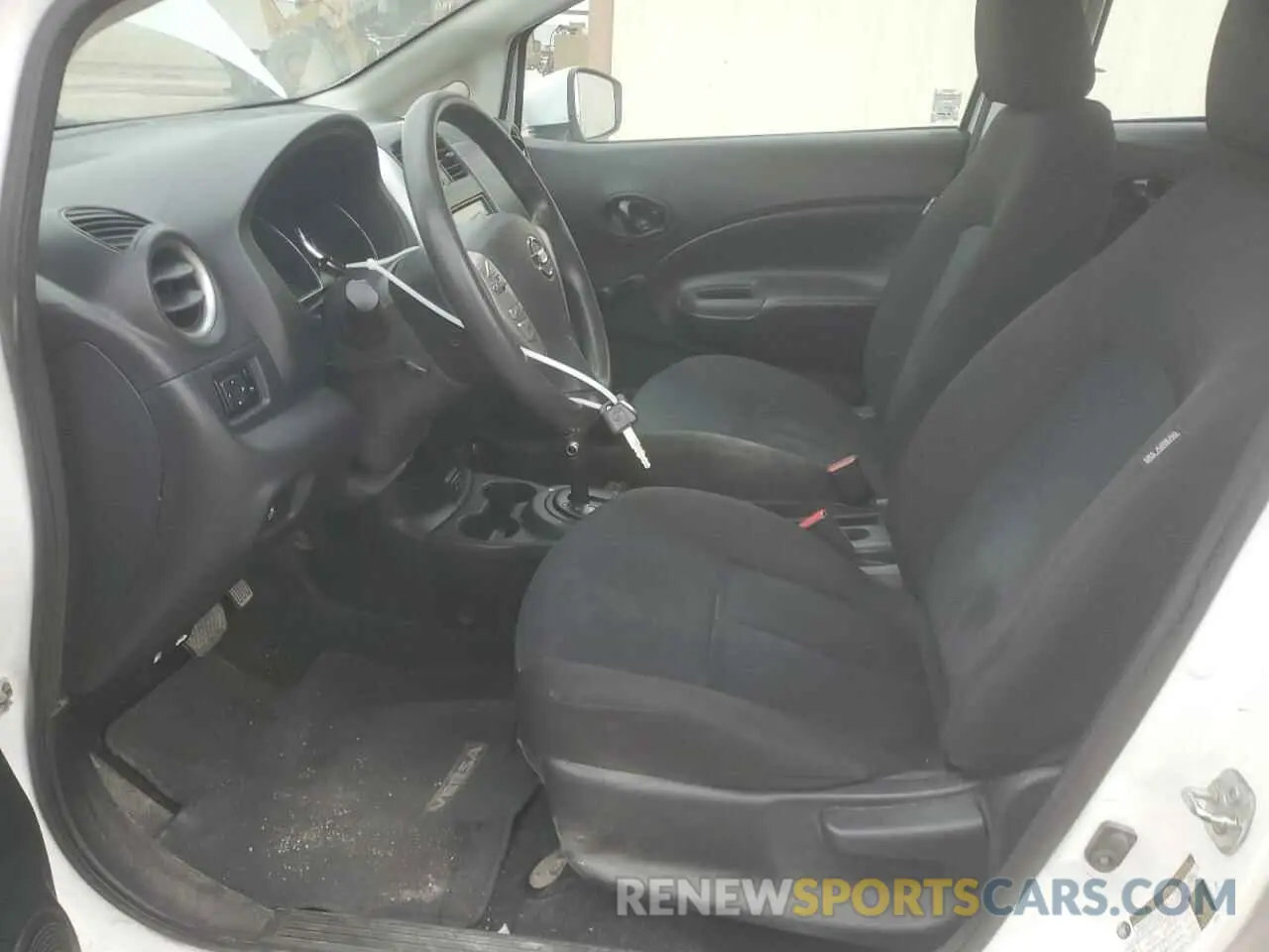 7 Photograph of a damaged car 3N1CE2CP0KL366116 NISSAN VERSA 2019