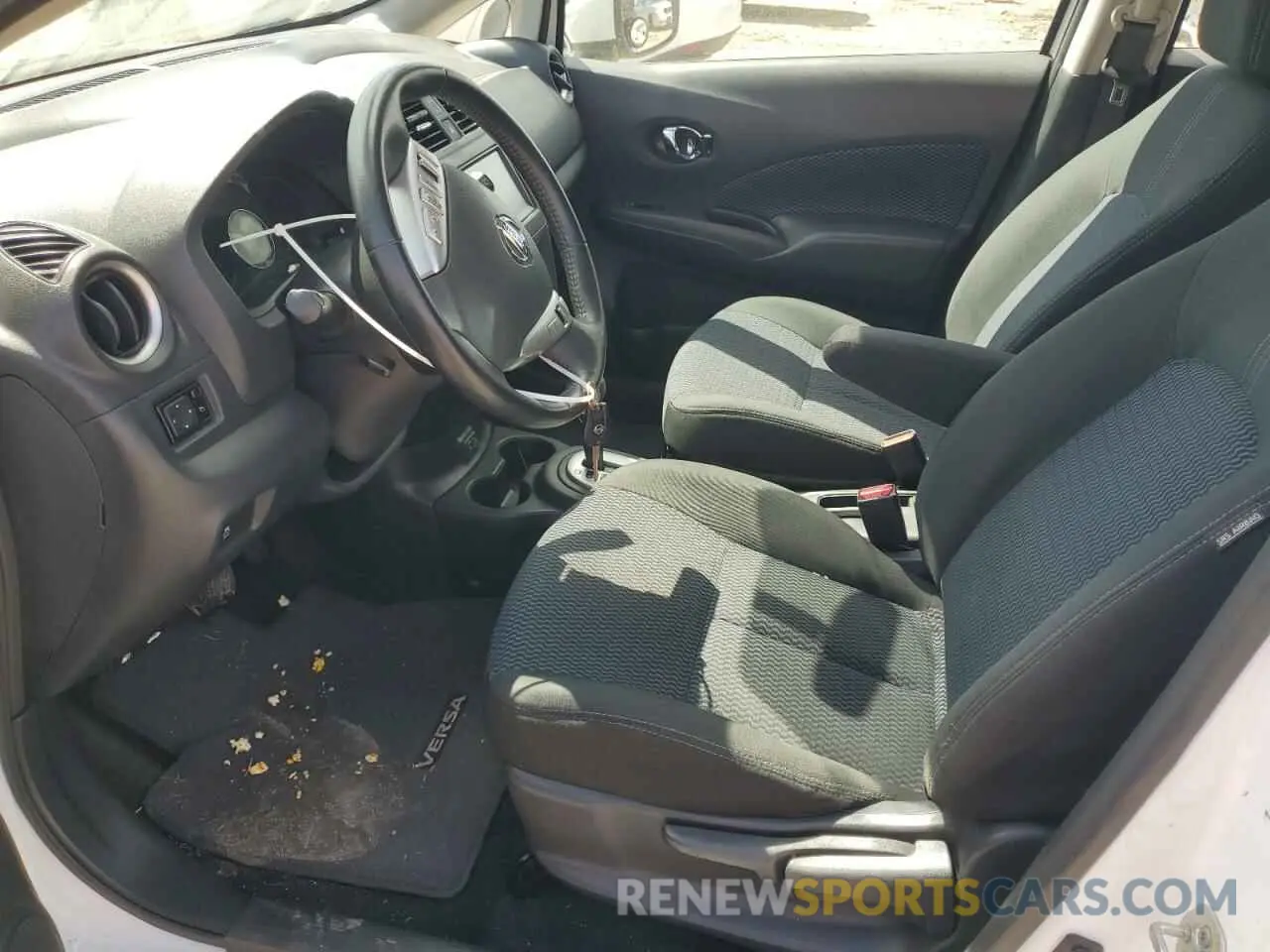7 Photograph of a damaged car 3N1CE2CP0KL366164 NISSAN VERSA 2019